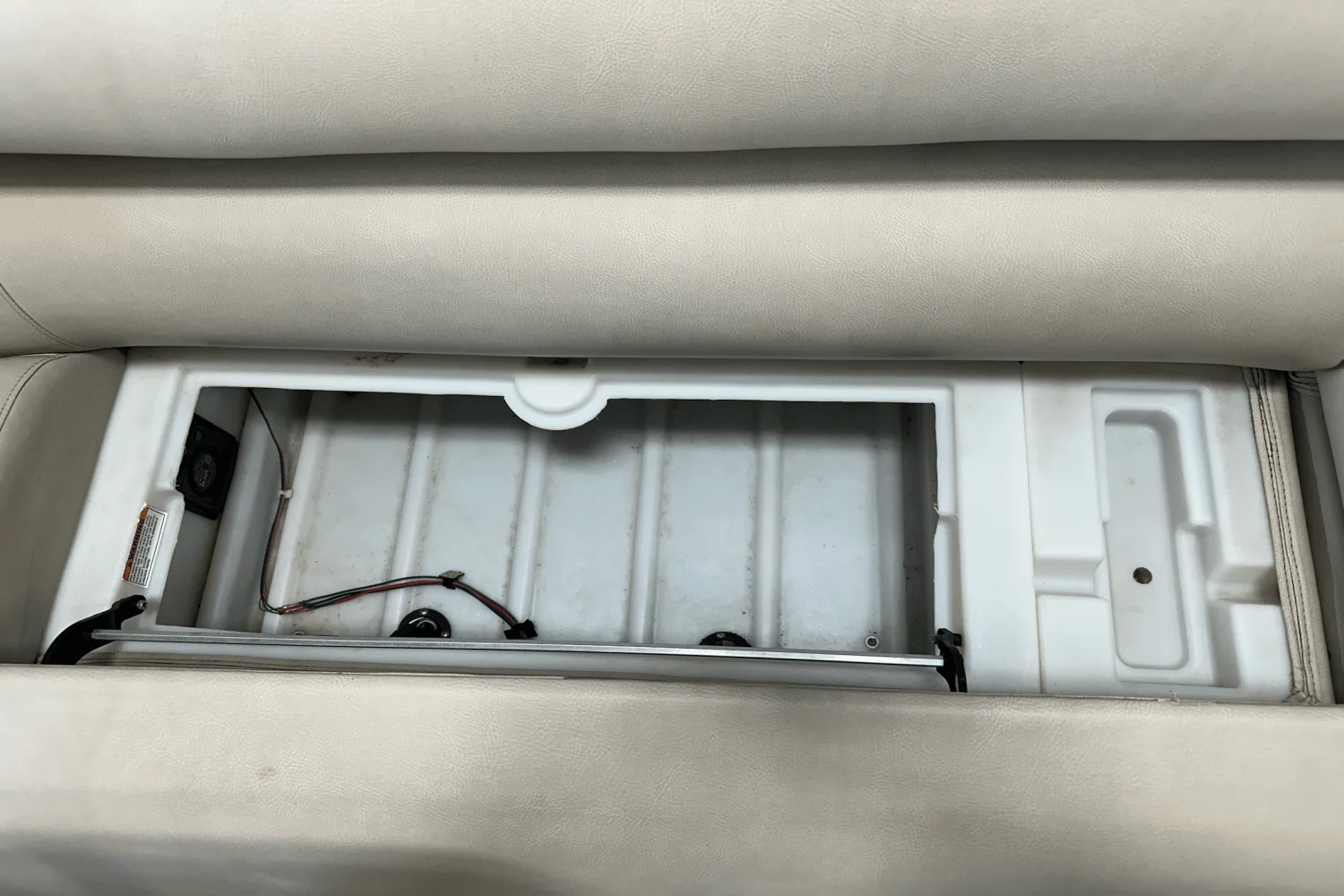 2019 Premier 270 INTRIGUE Image Thumbnail #24