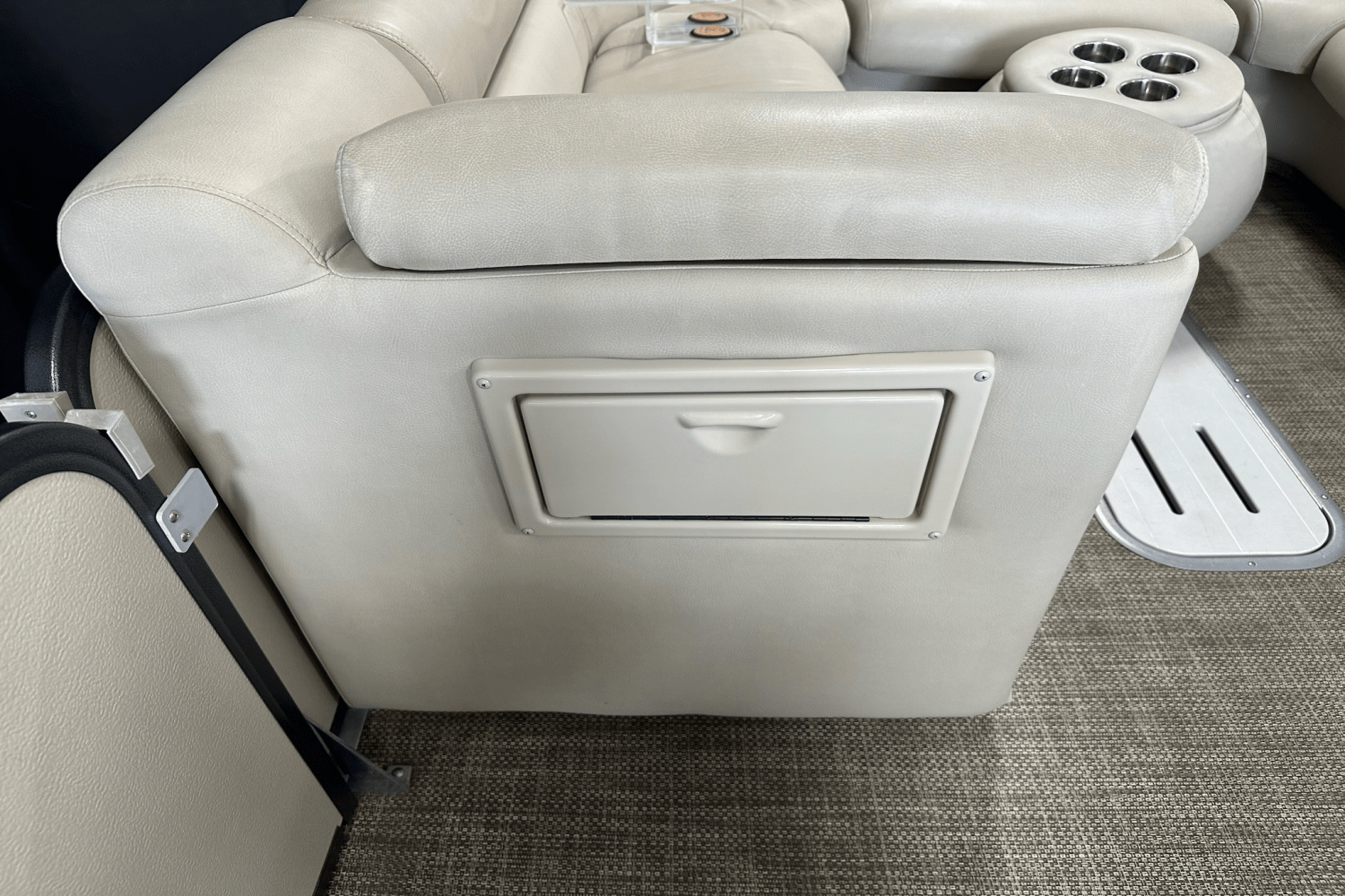 2019 Premier 270 INTRIGUE Image Thumbnail #46