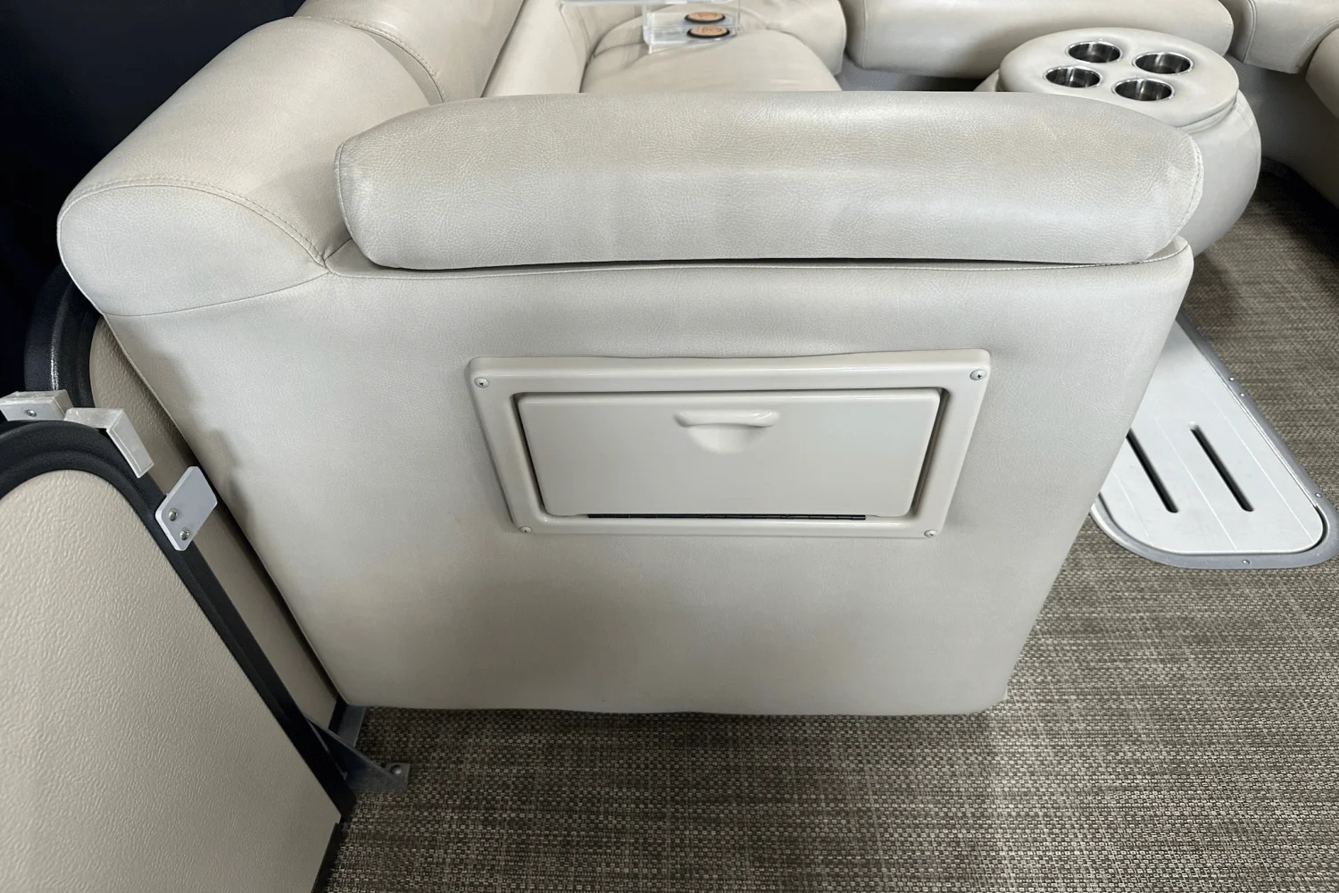 2019 Premier 270 INTRIGUE Image Thumbnail #46