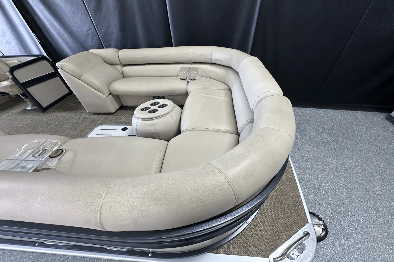 2019 Premier 270 INTRIGUE Image Thumbnail #10