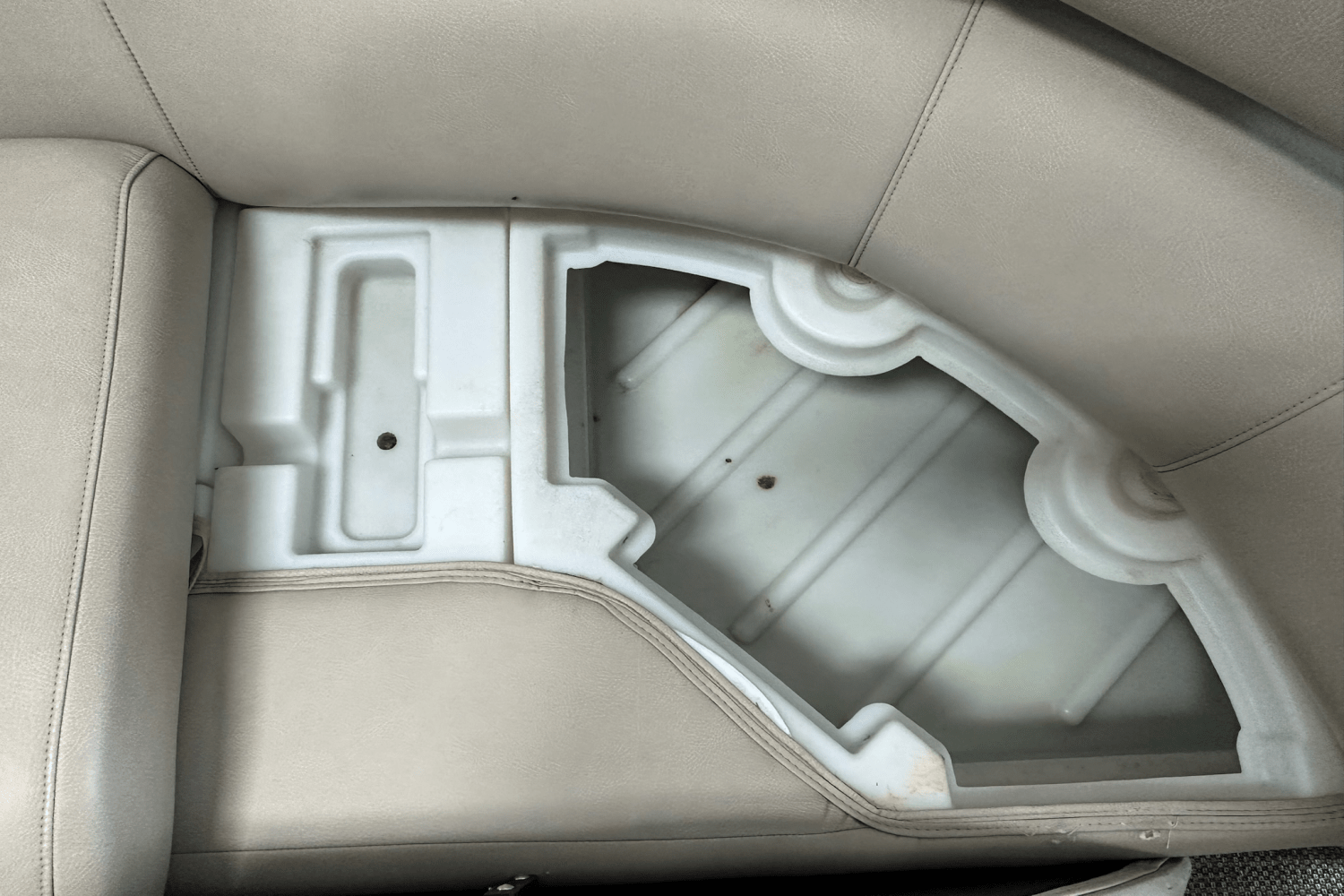 2019 Premier 270 INTRIGUE Image Thumbnail #28