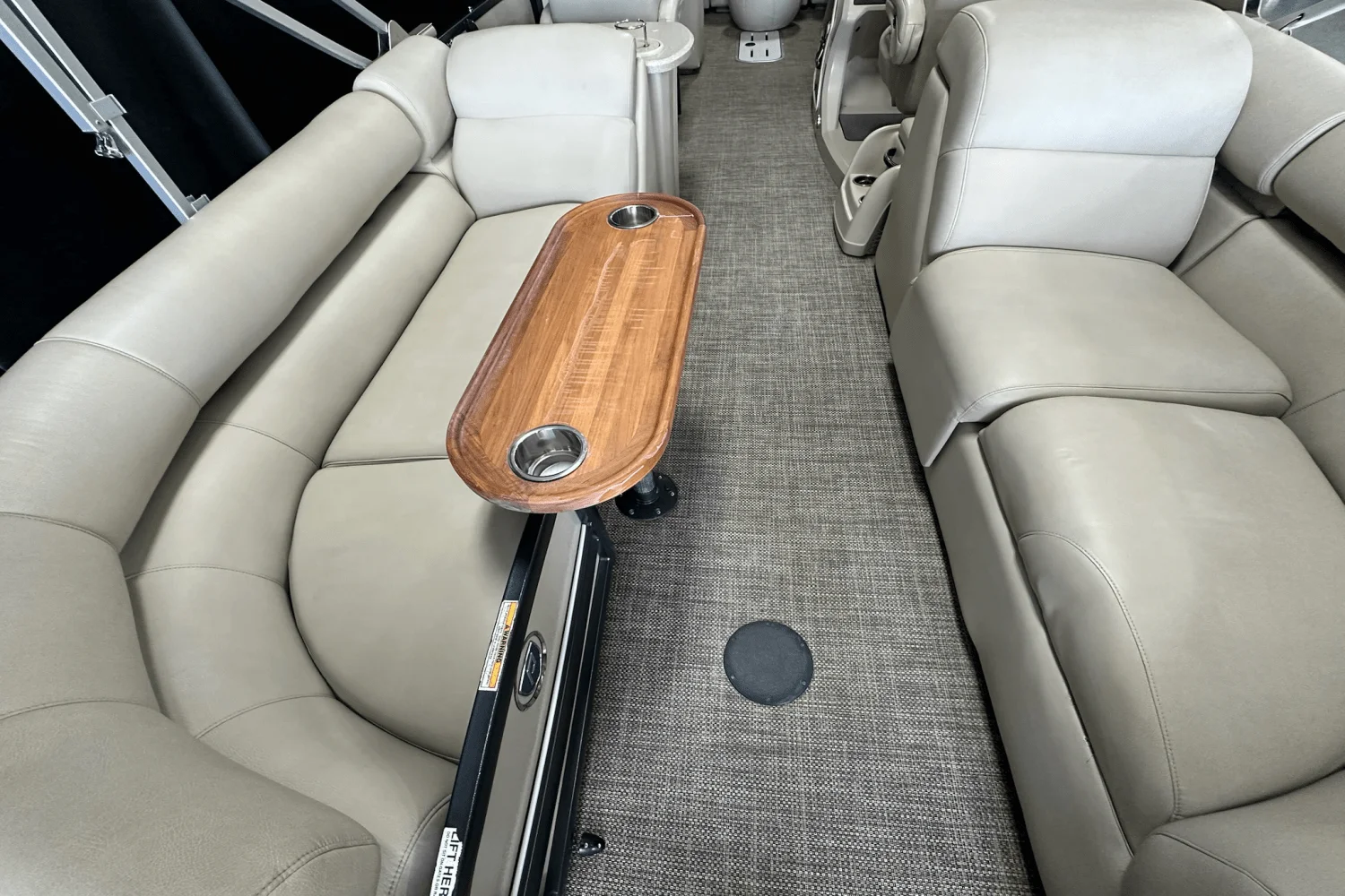 2019 Premier 270 INTRIGUE Image Thumbnail #18