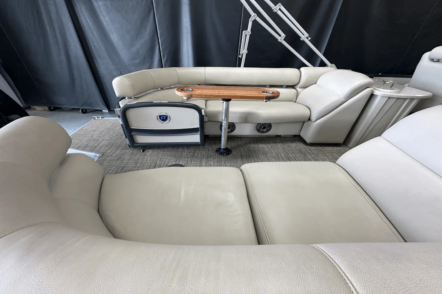 2019 Premier 270 INTRIGUE Image Thumbnail #4