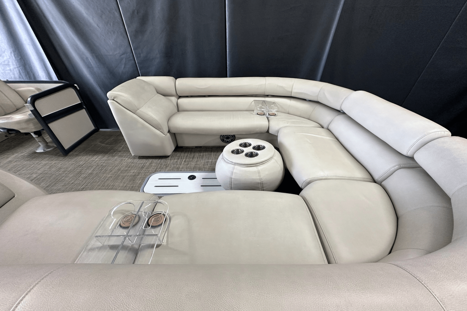 2019 Premier 270 INTRIGUE Image Thumbnail #9