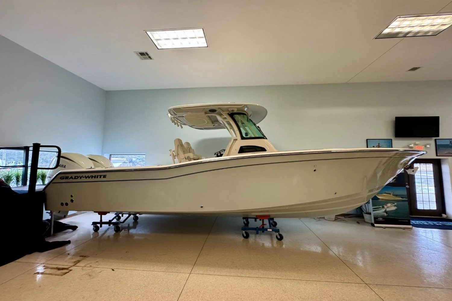 2026 Grady-White Canyon 271 Image Thumbnail #1