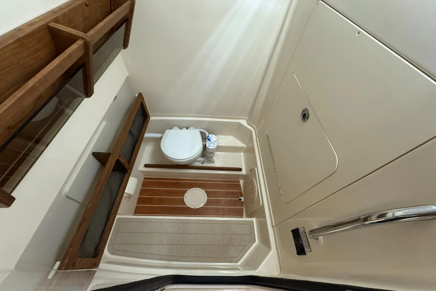 2026 Grady-White Canyon 271 Image Thumbnail #26