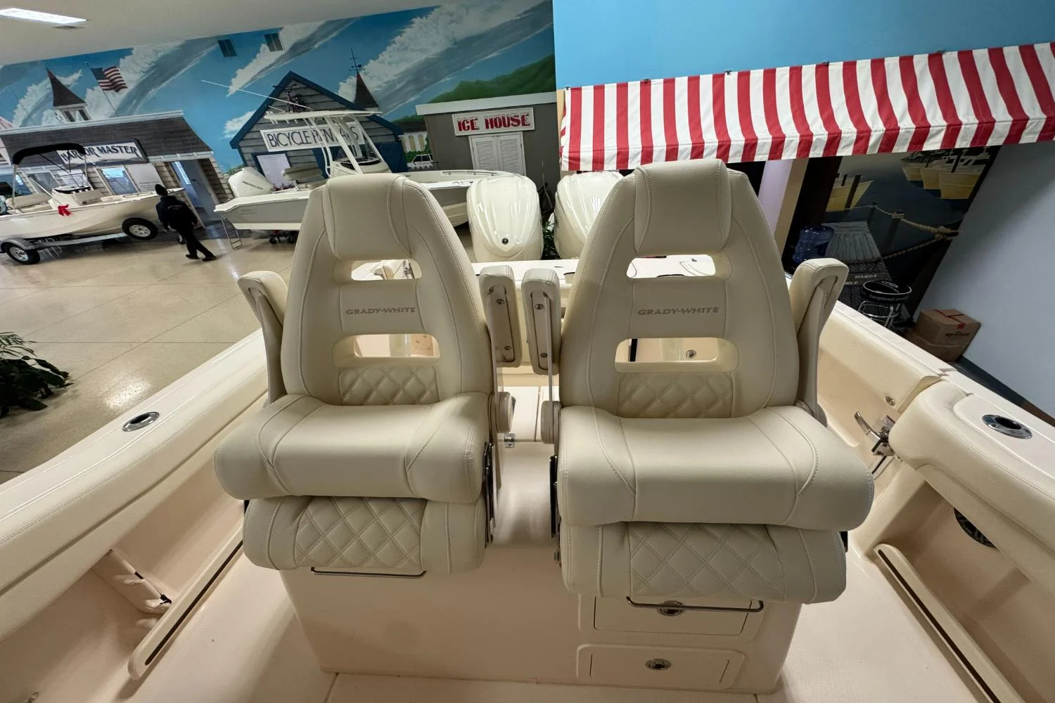 2026 Grady-White Canyon 271 Image Thumbnail #17