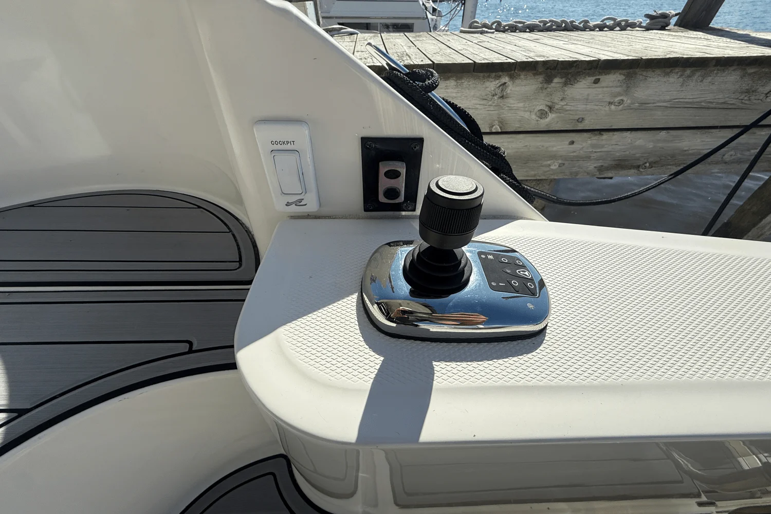 2017 Sea Ray 510 FLY Image Thumbnail #9