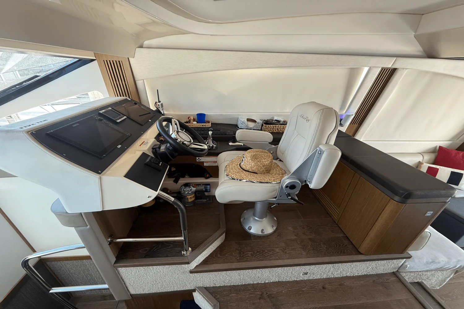 2017 Sea Ray 510 FLY Image Thumbnail #26