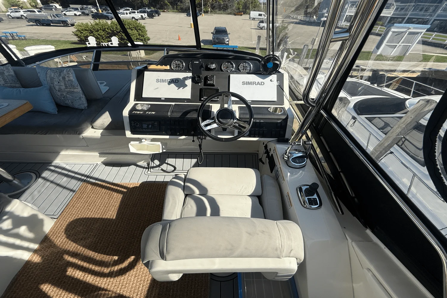 2017 Sea Ray 510 FLY Image Thumbnail #14