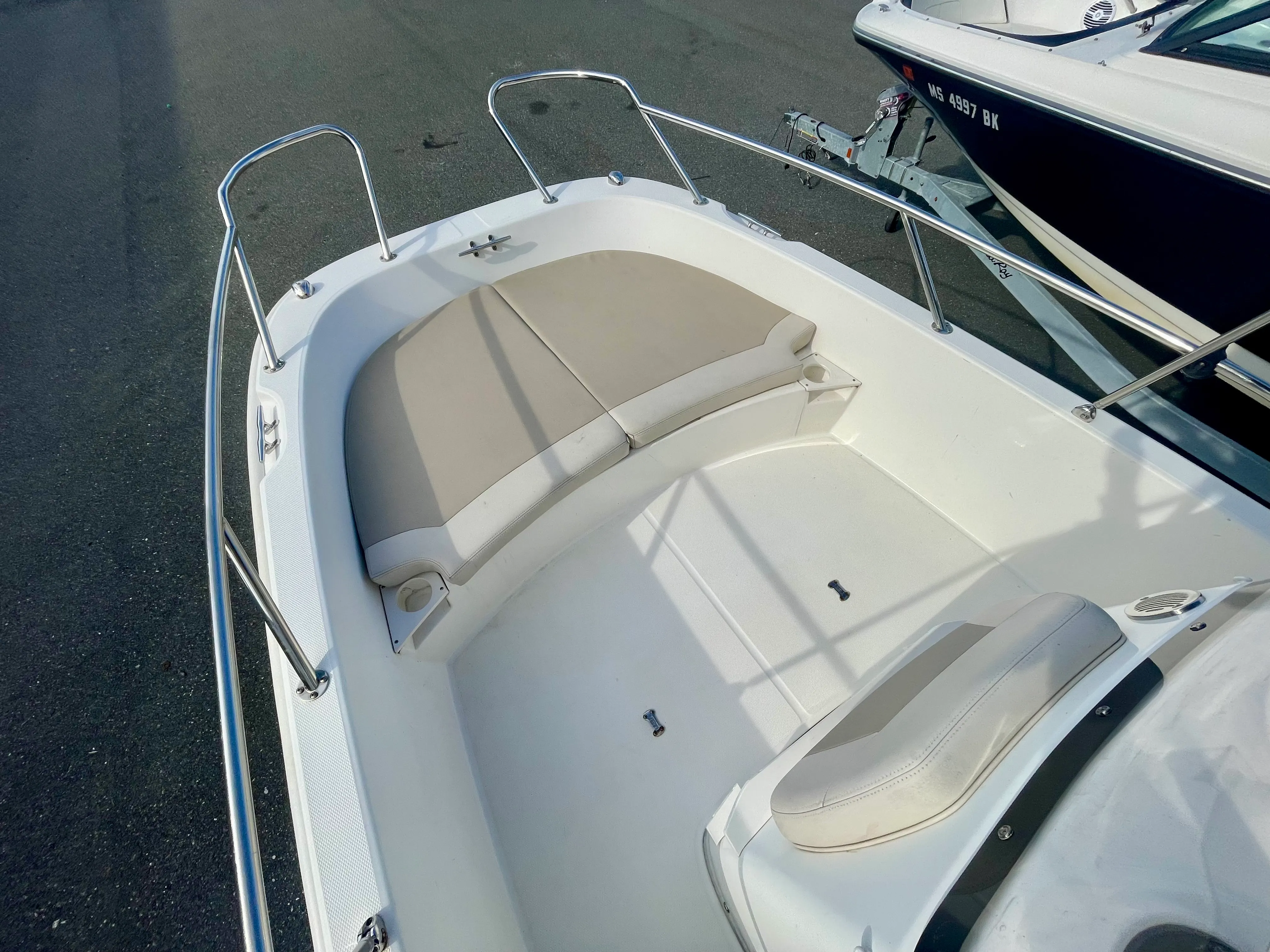 2017 Boston Whaler 170 Dauntless Image Thumbnail #6