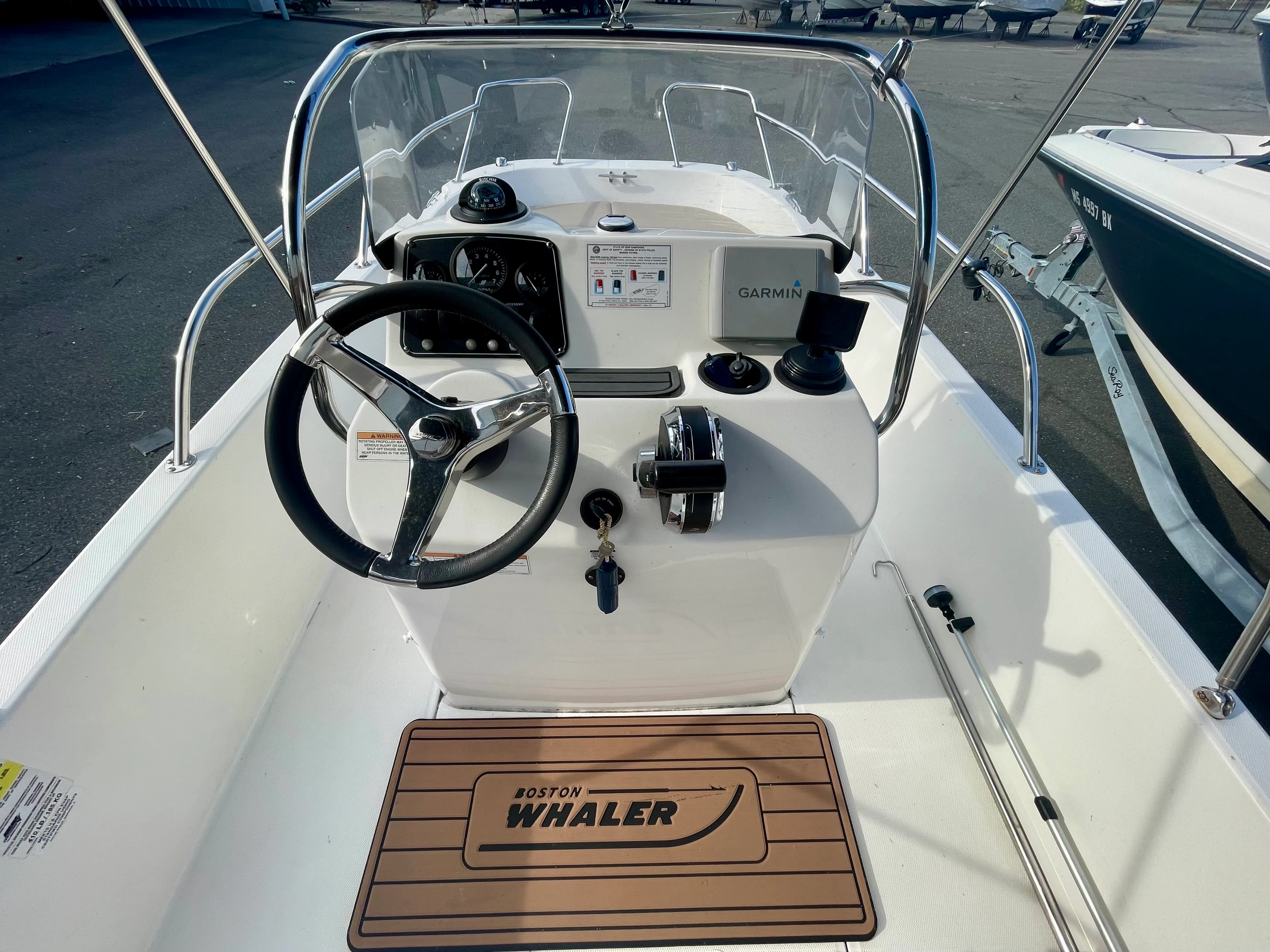2017 Boston Whaler 170 Dauntless Image Thumbnail #4