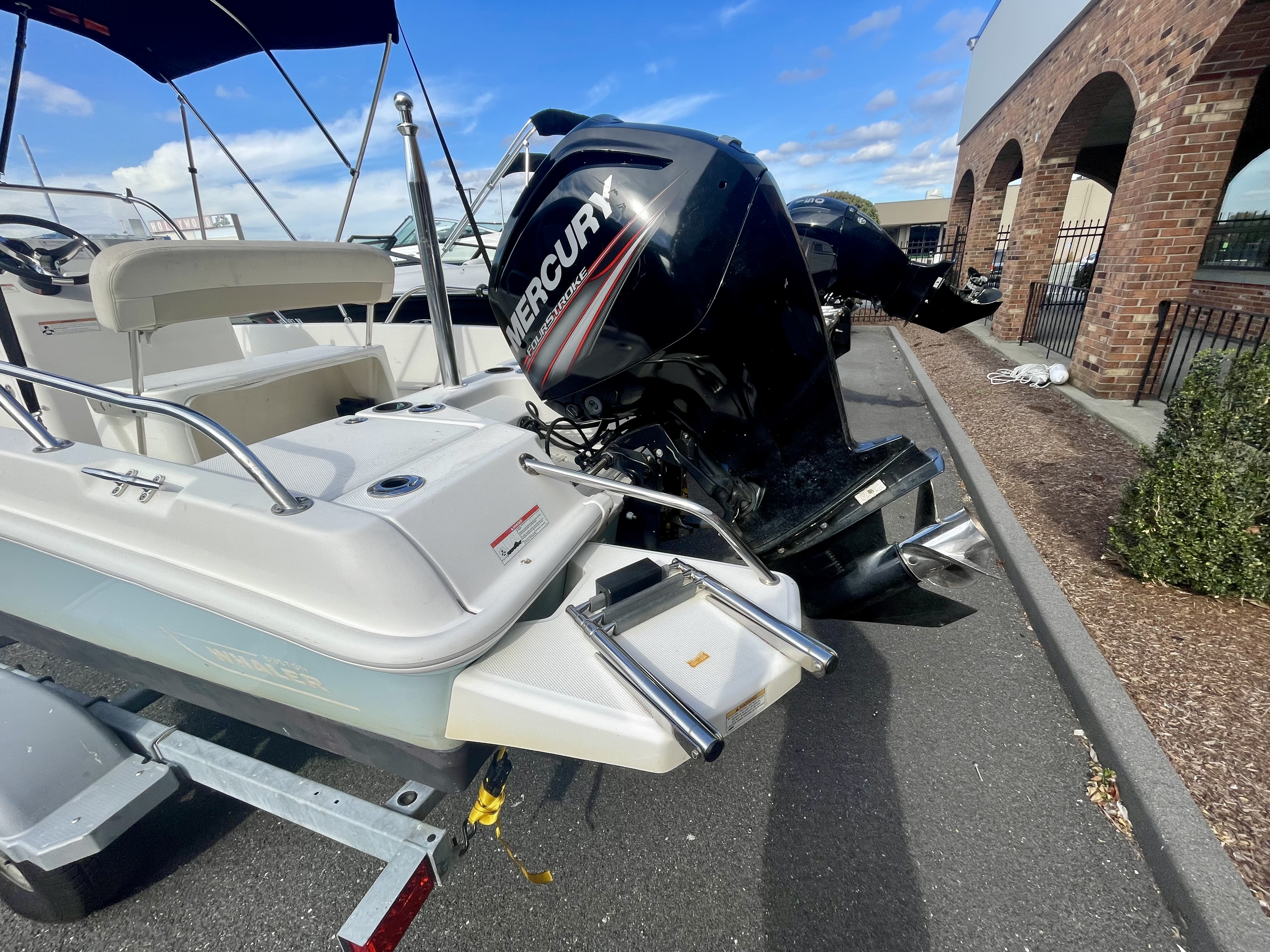 2017 Boston Whaler 170 Dauntless Image Thumbnail #1