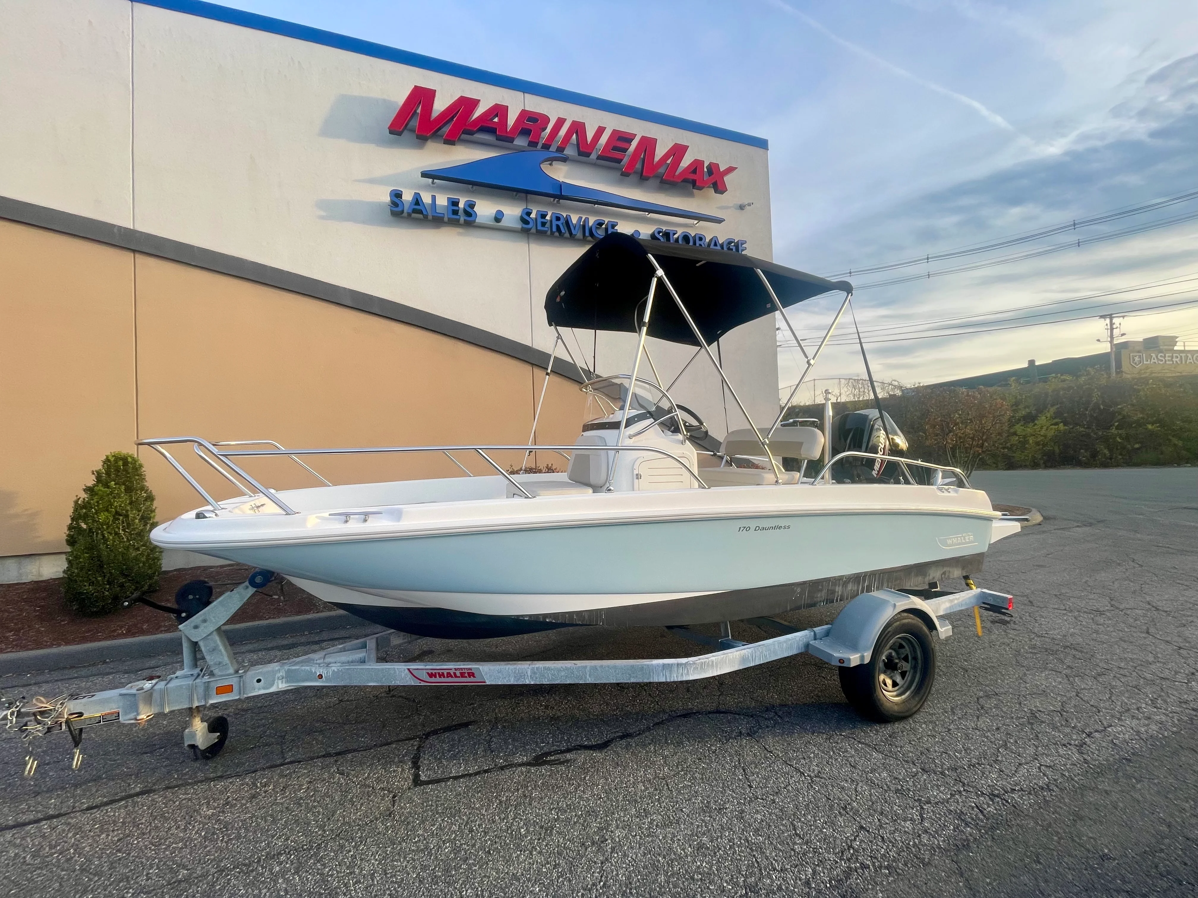 2017 Boston Whaler 170 Dauntless Image Thumbnail #1