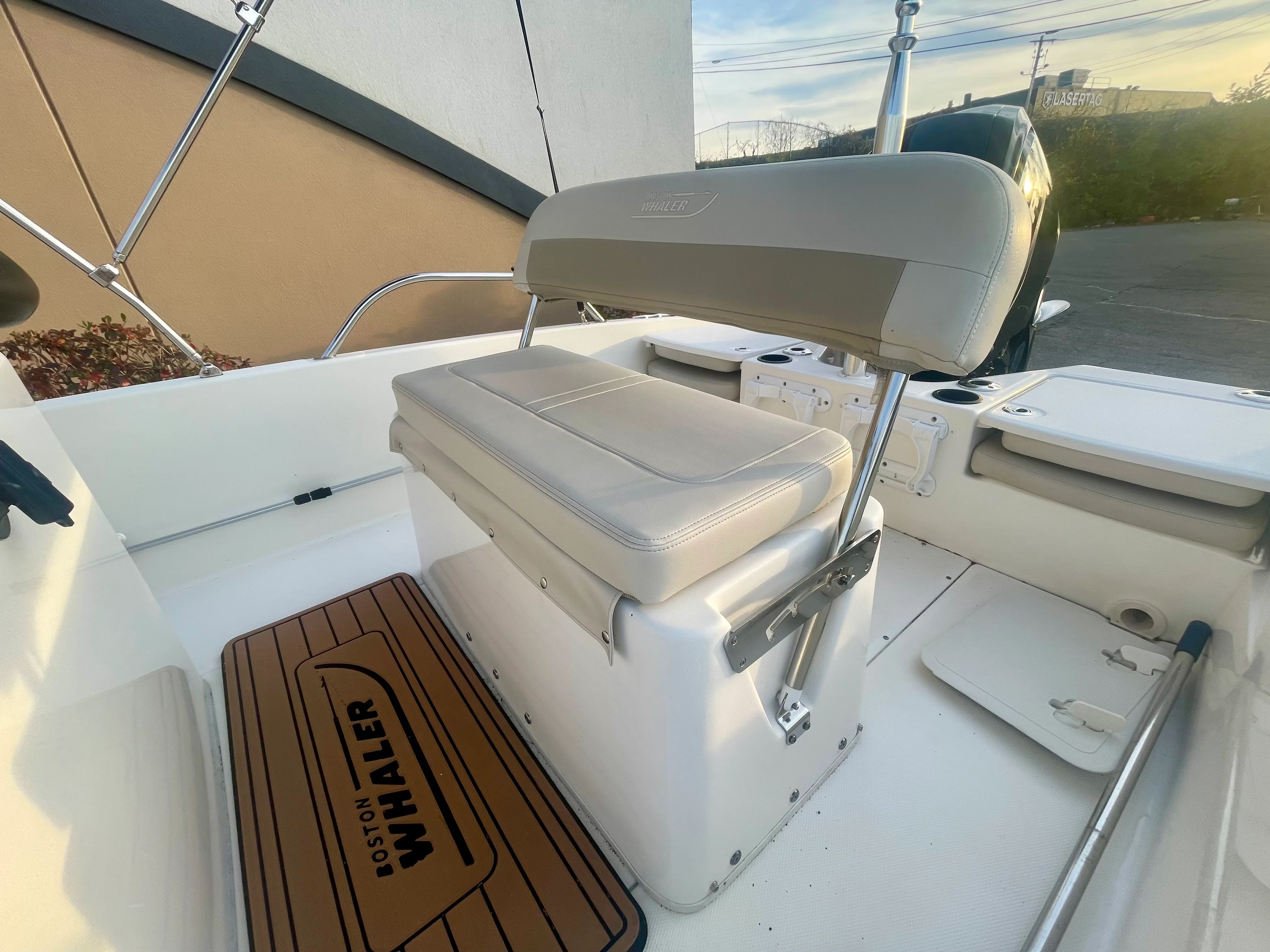 2017 Boston Whaler 170 Dauntless Image Thumbnail #5