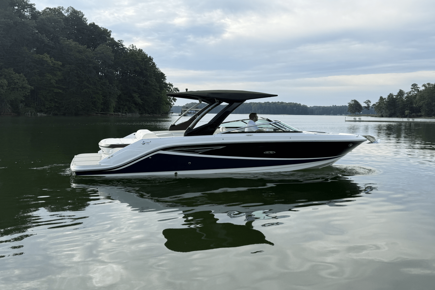 2019 Sea Ray 280 SLX Image Thumbnail #3