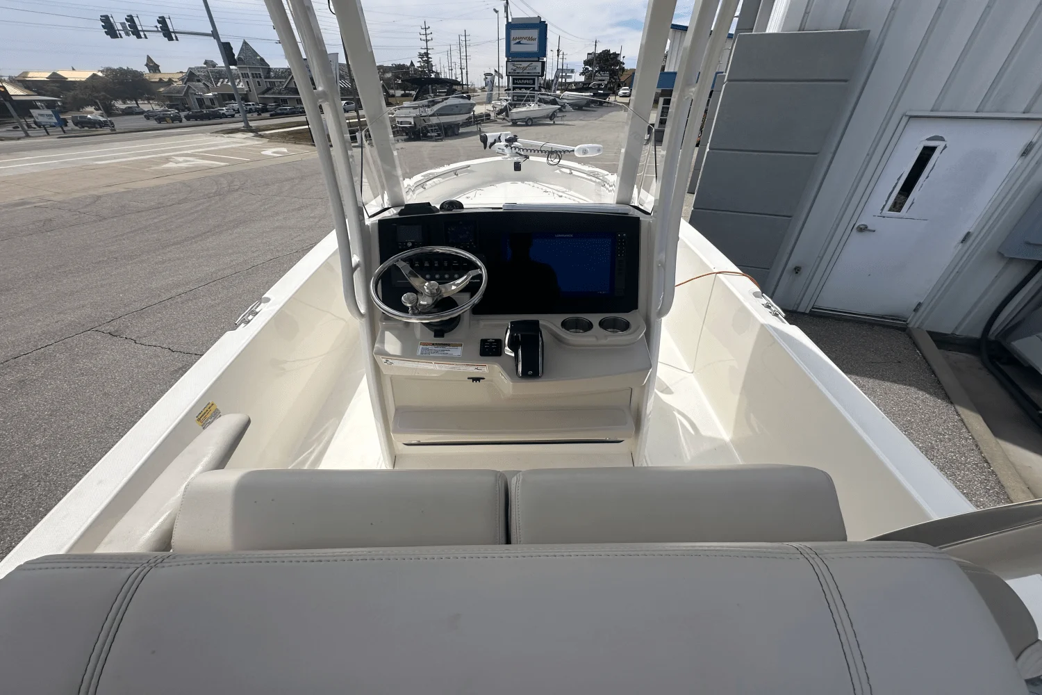 2023 Boston Whaler 25 DAUNTLESS Image Thumbnail #9