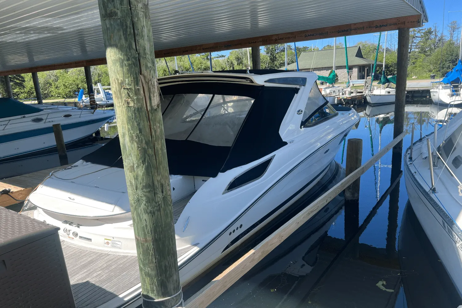 2015 Sea Ray 350 SLX Image Thumbnail #1