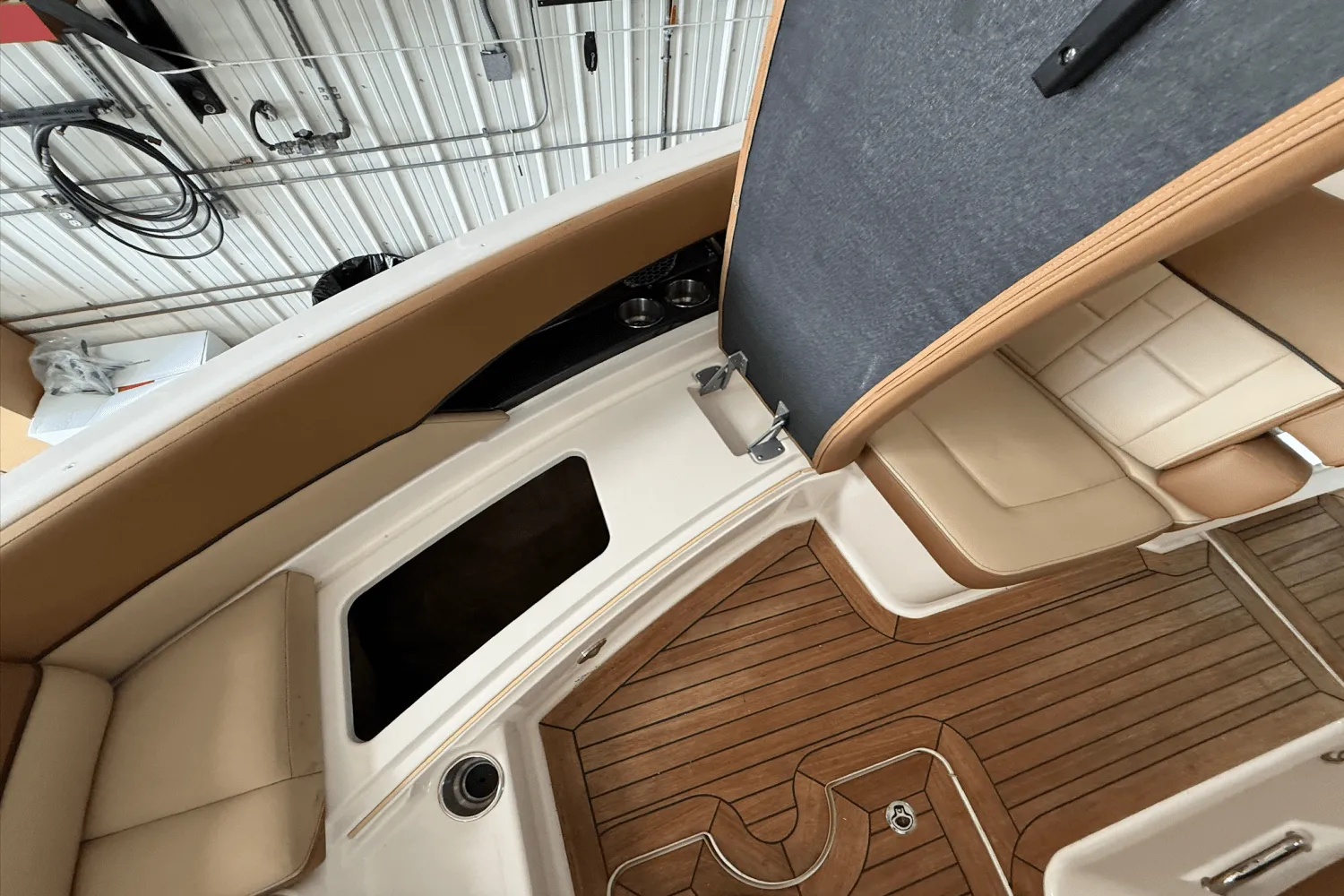 2015 Sea Ray 350 SLX Image Thumbnail #26