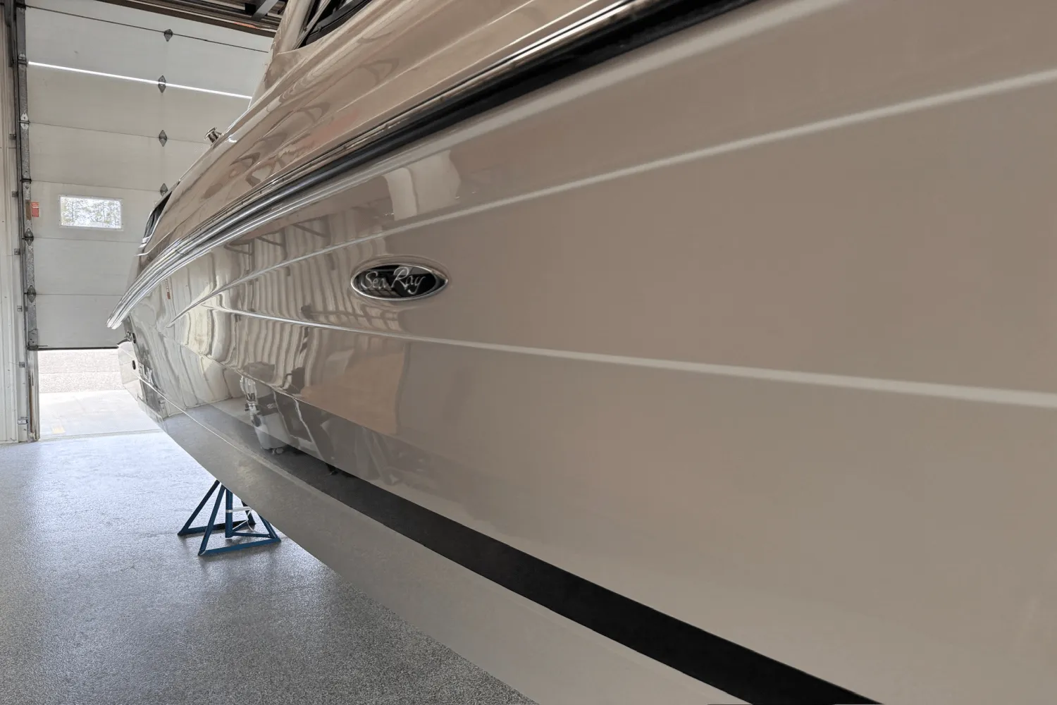 2015 Sea Ray 350 SLX Image Thumbnail #5