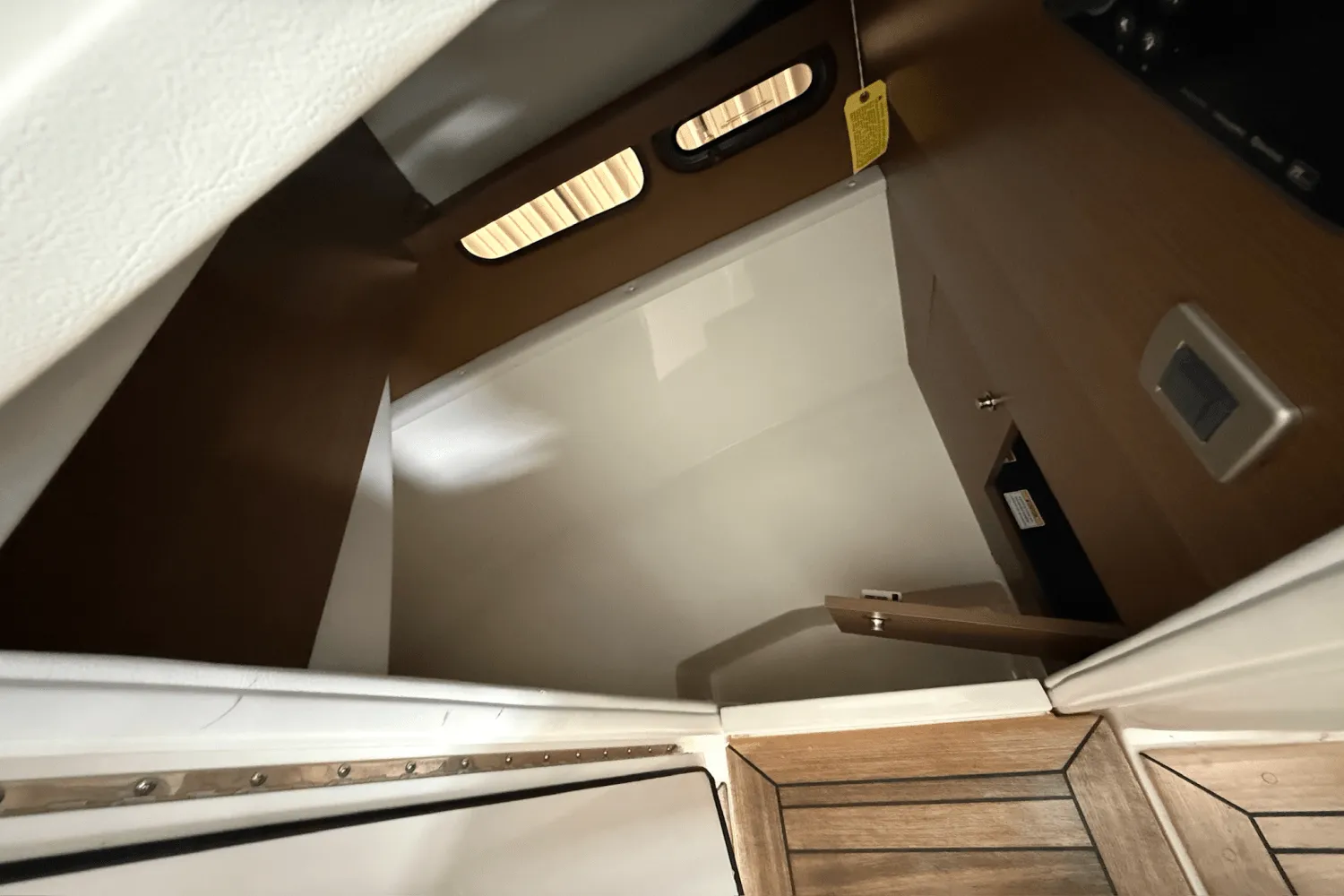 2015 Sea Ray 350 SLX Image Thumbnail #18