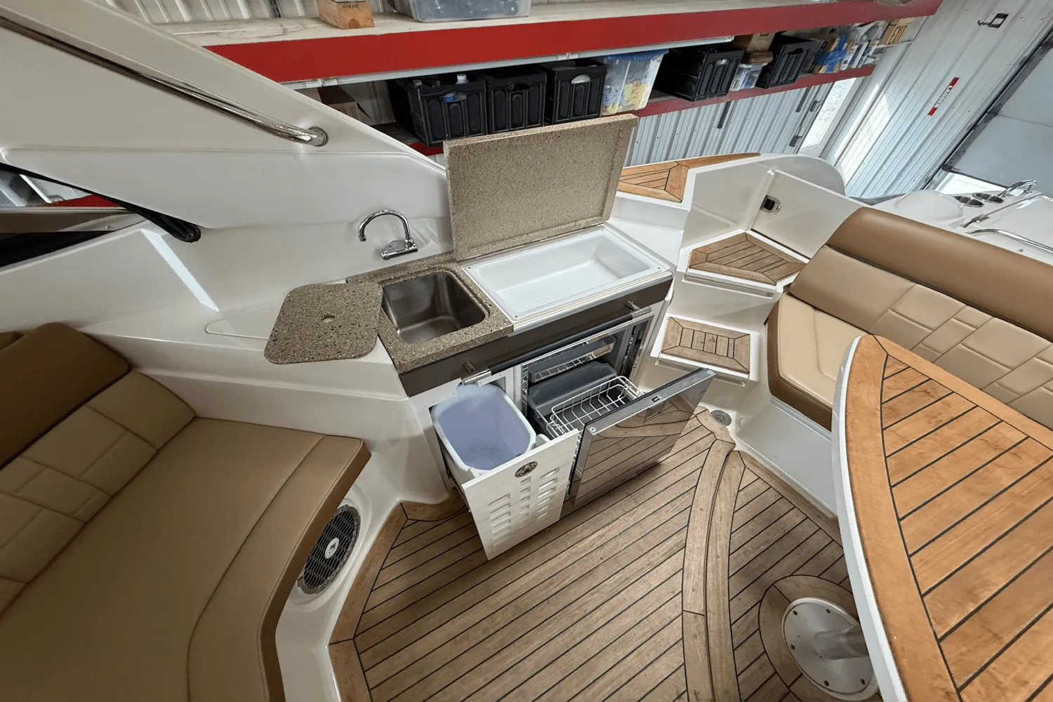 2015 Sea Ray 350 SLX Image Thumbnail #12
