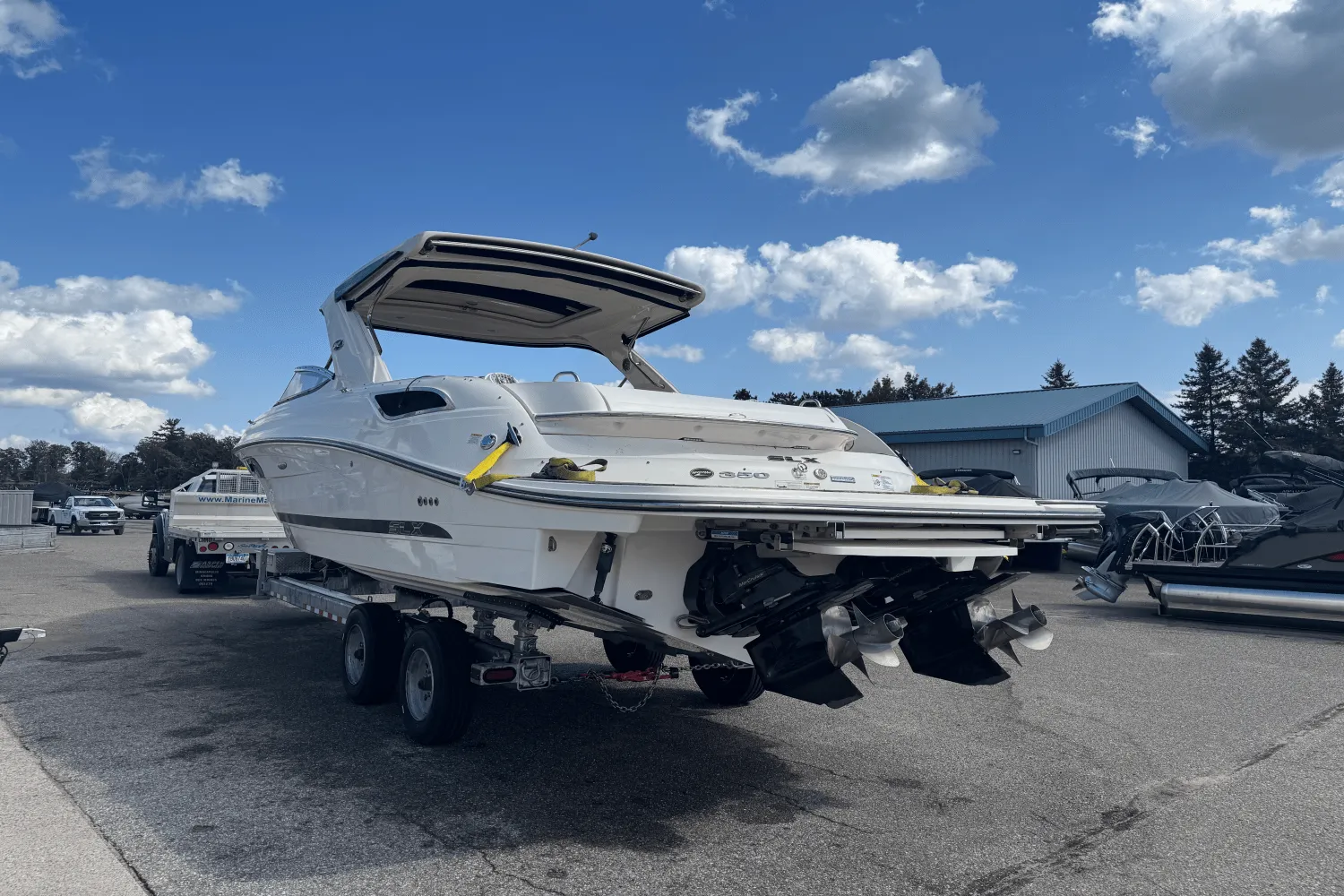 2015 Sea Ray 350 SLX Image Thumbnail #2