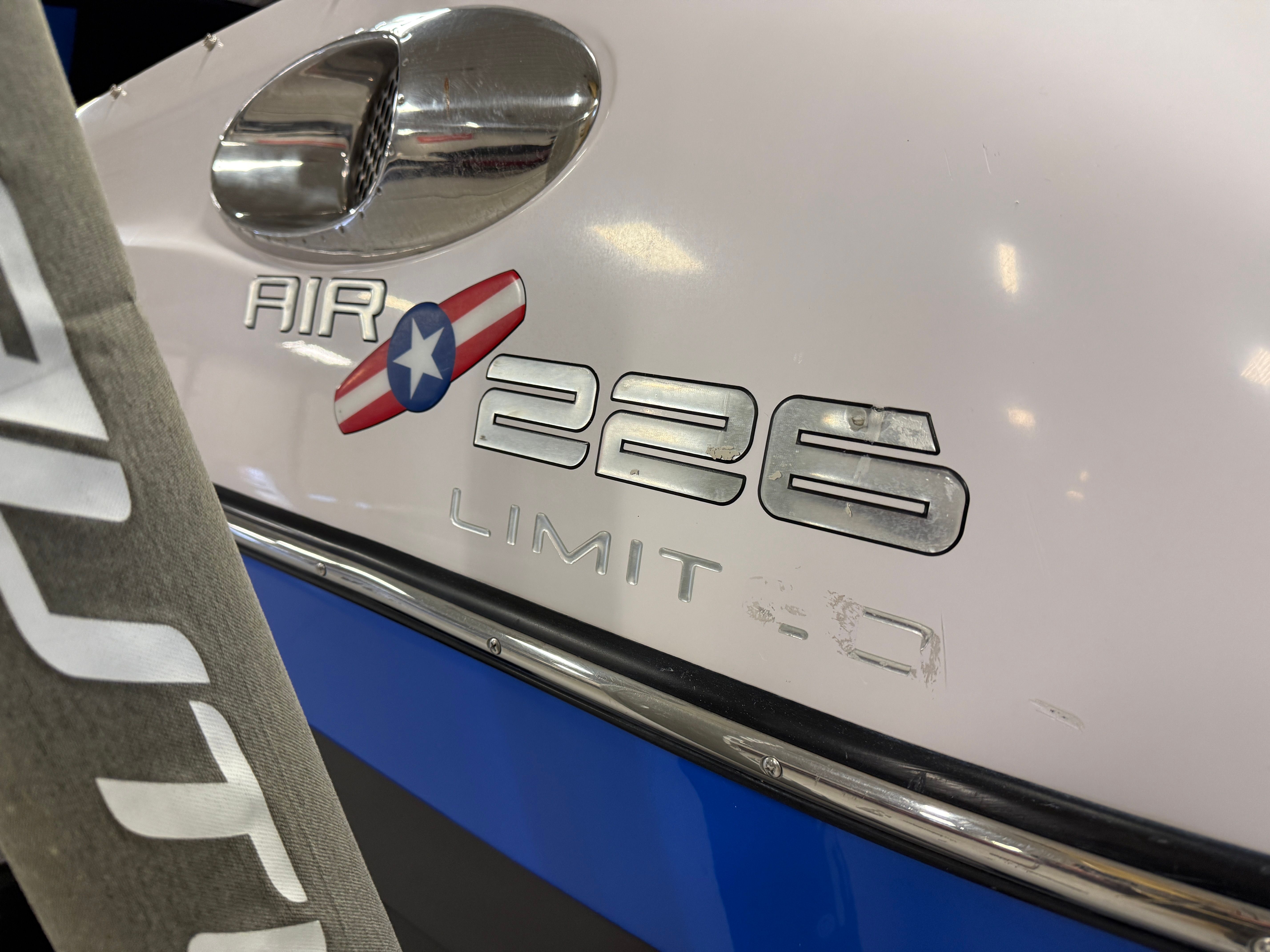 2005 Nautique SUPER AIR 226 LIMITED EDITION Image Thumbnail #9