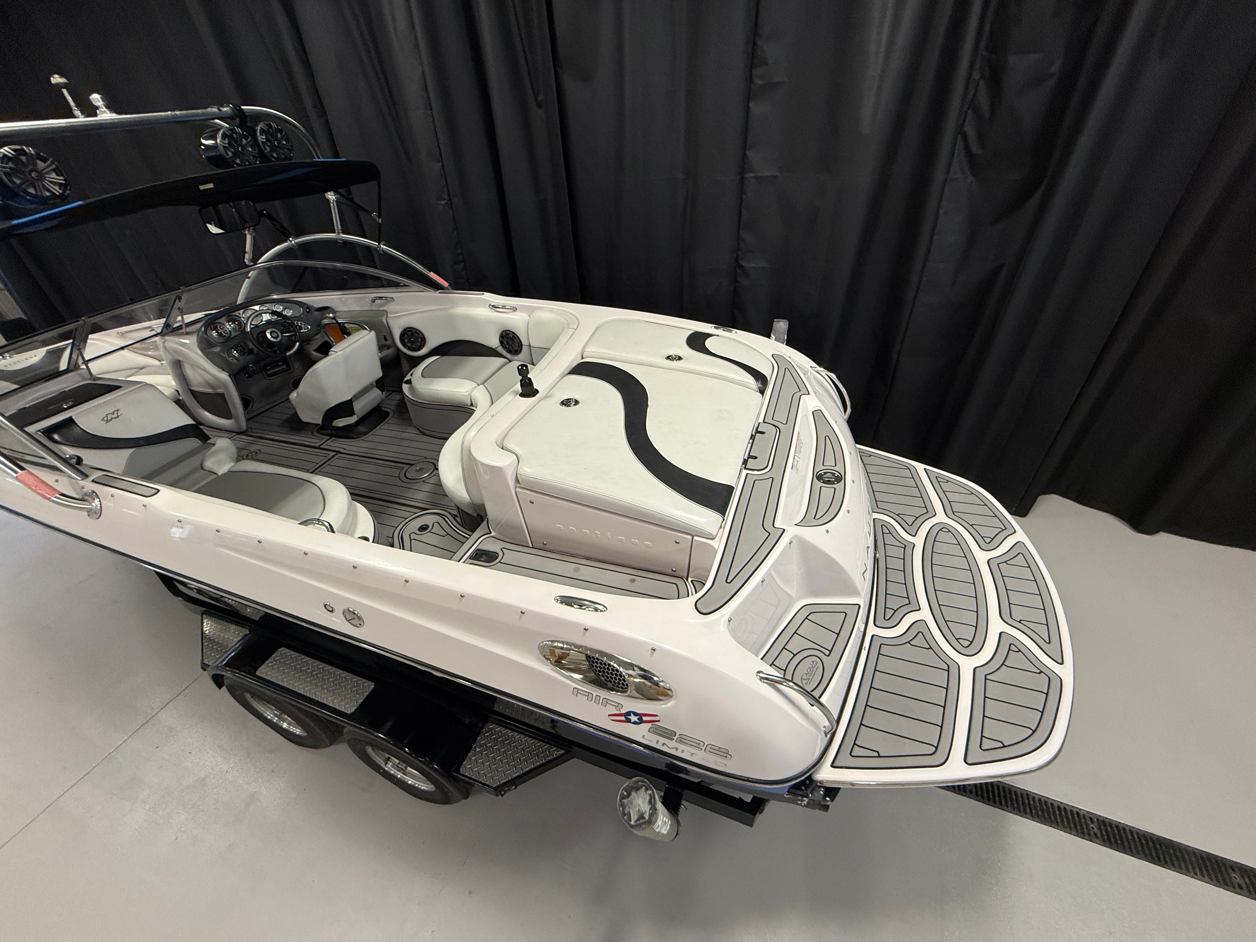 2005 Nautique SUPER AIR 226 LIMITED EDITION Image Thumbnail #4