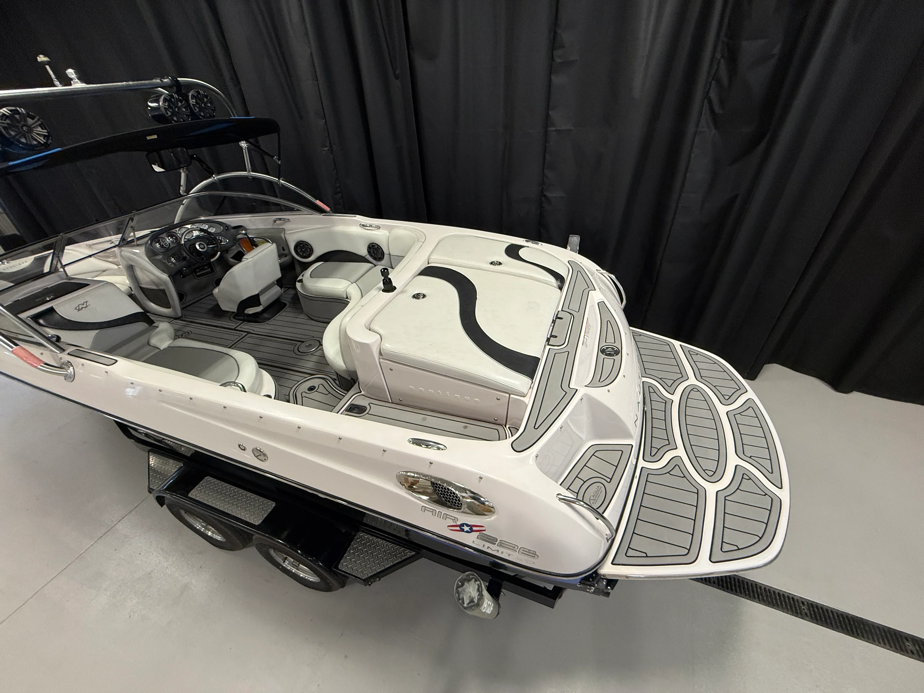 2005 Nautique SUPER AIR 226 LIMITED EDITION Image Thumbnail #4