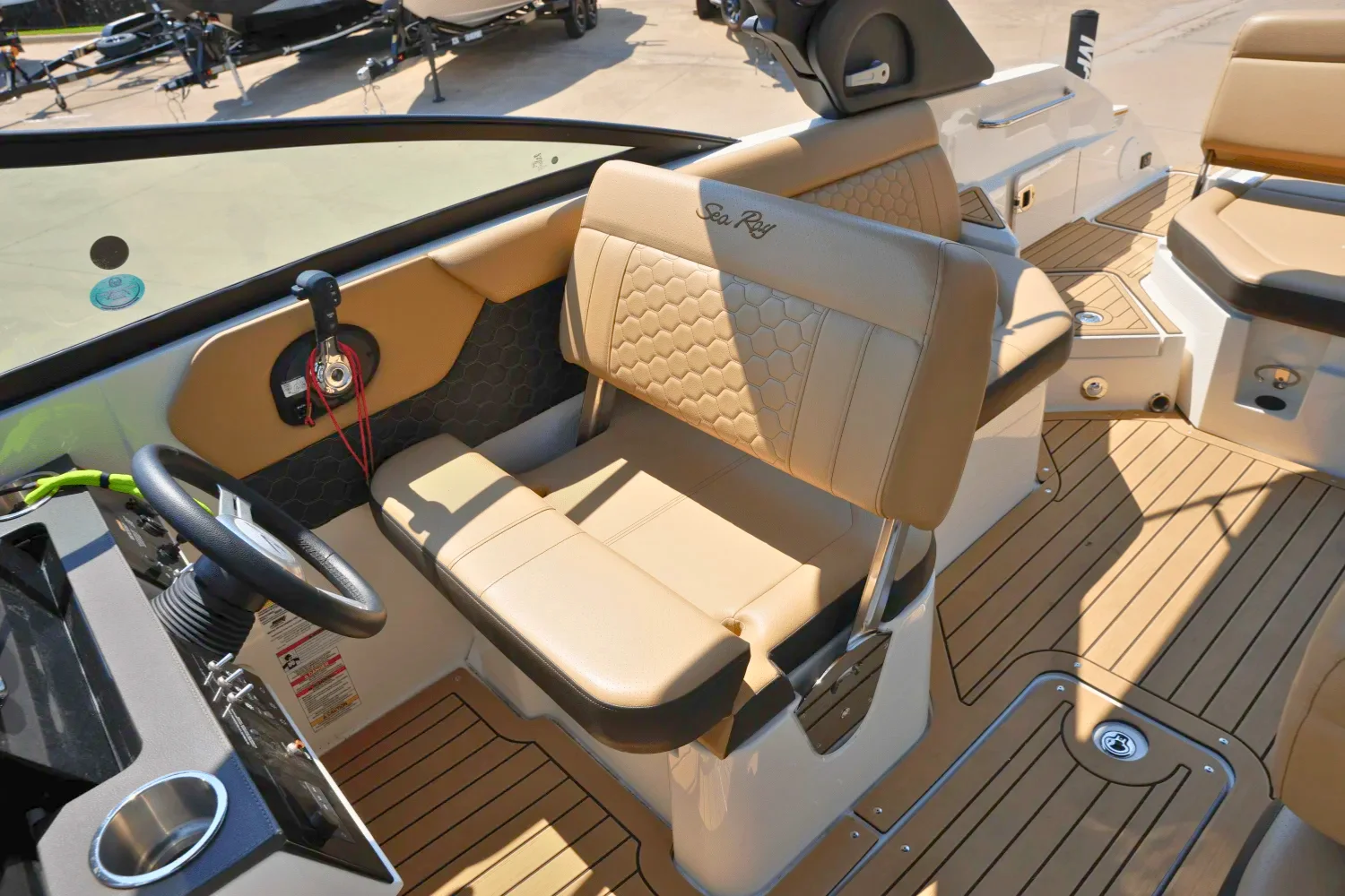 2022 Sea Ray SDX 250 Image Thumbnail #9