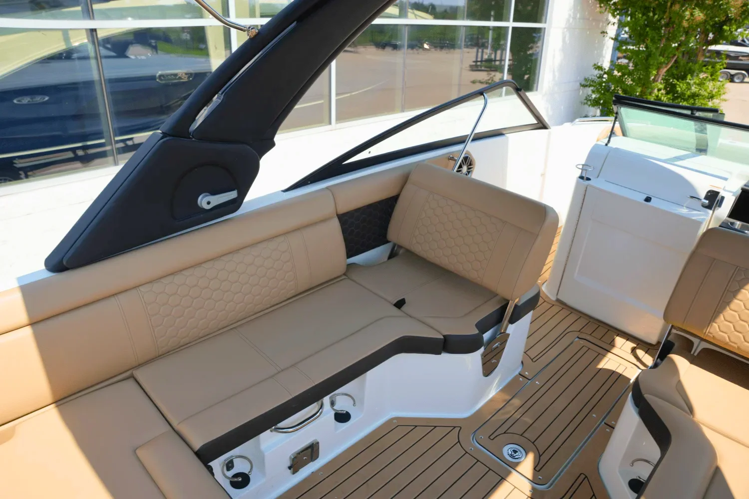 2022 Sea Ray SDX 250 Image Thumbnail #7