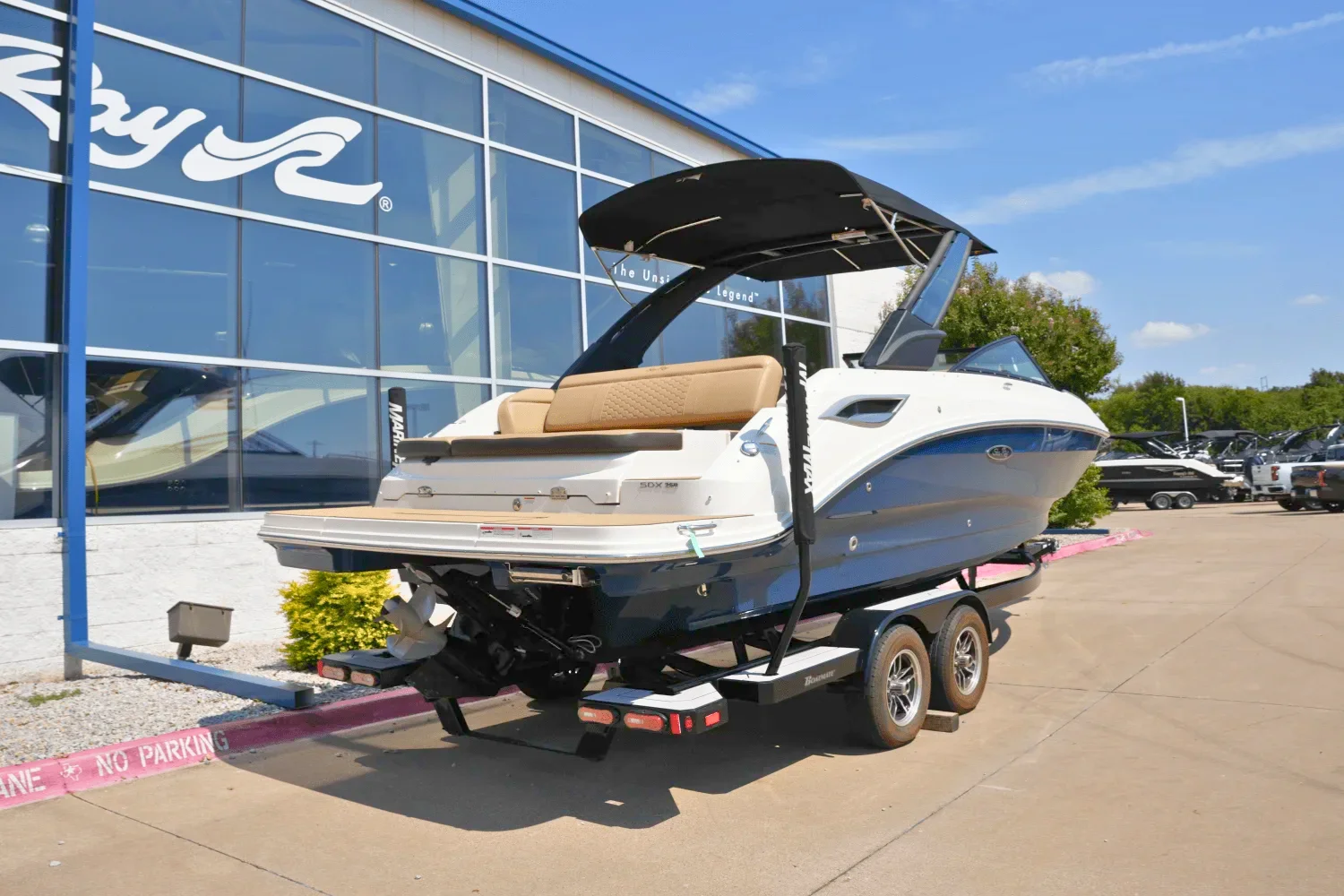 2022 Sea Ray SDX 250 Image Thumbnail #2