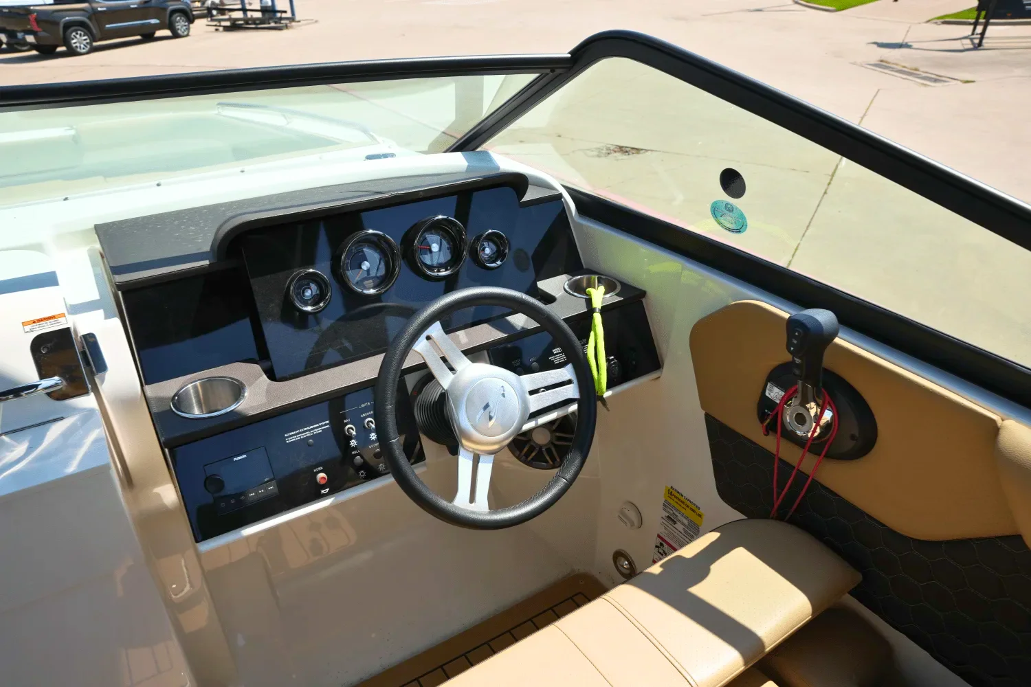 2022 Sea Ray SDX 250 Image Thumbnail #11