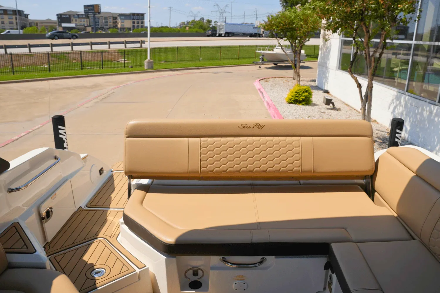 2022 Sea Ray SDX 250 Image Thumbnail #6