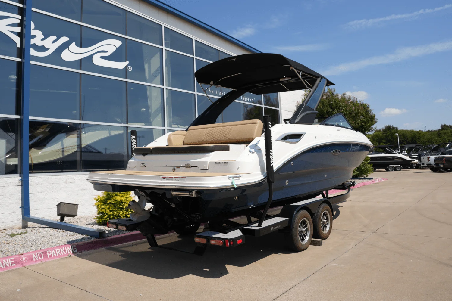 2022 Sea Ray SDX 250 Image Thumbnail #2