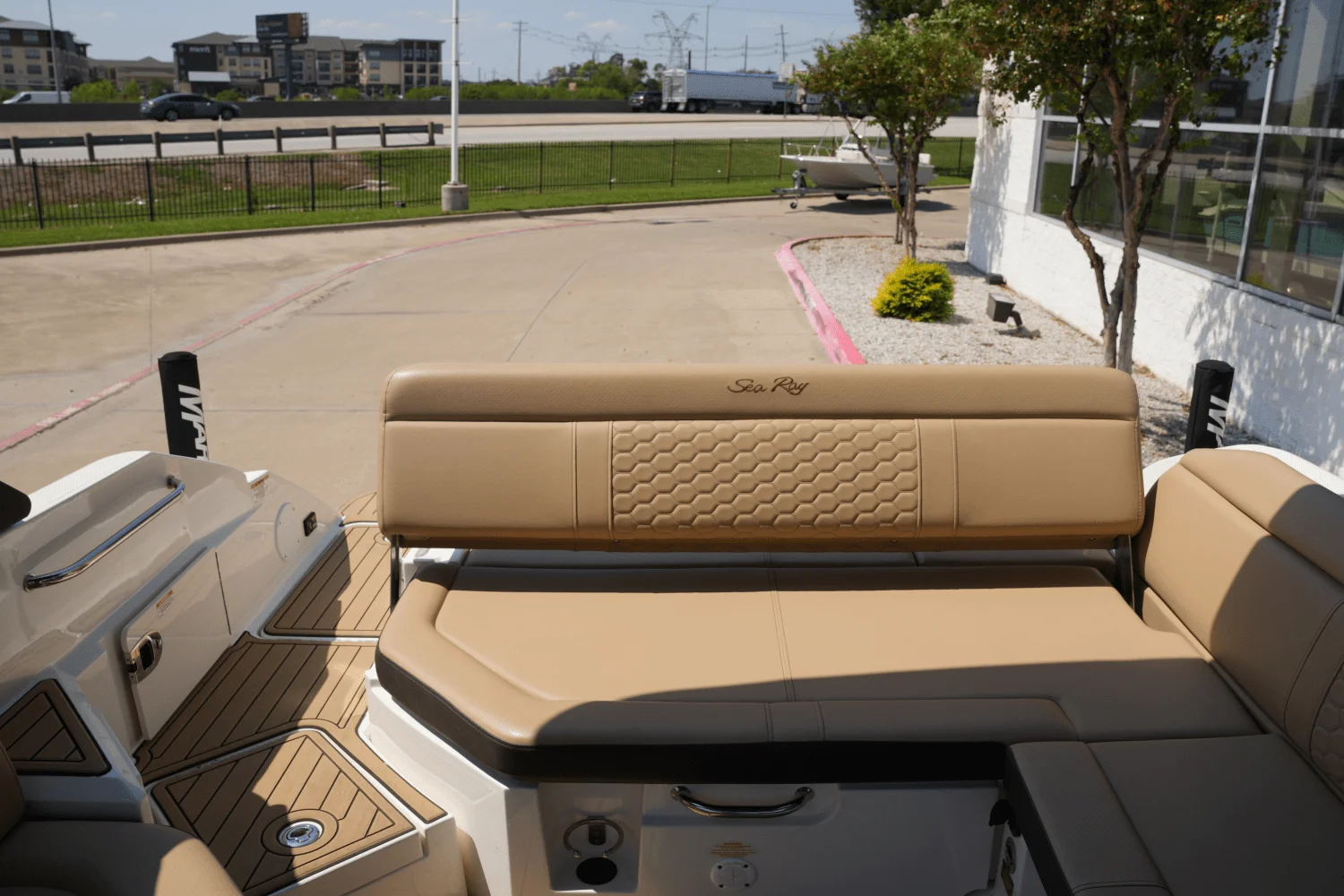 2022 Sea Ray SDX 250 Image Thumbnail #6