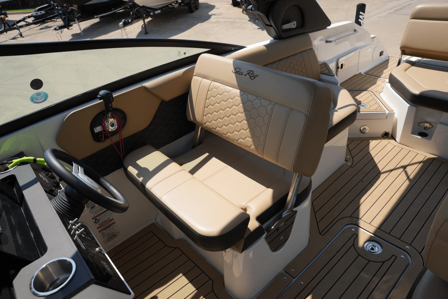 2022 Sea Ray SDX 250 Image Thumbnail #9