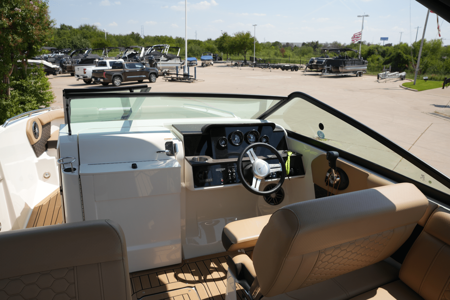 2022 Sea Ray SDX 250 Image Thumbnail #12