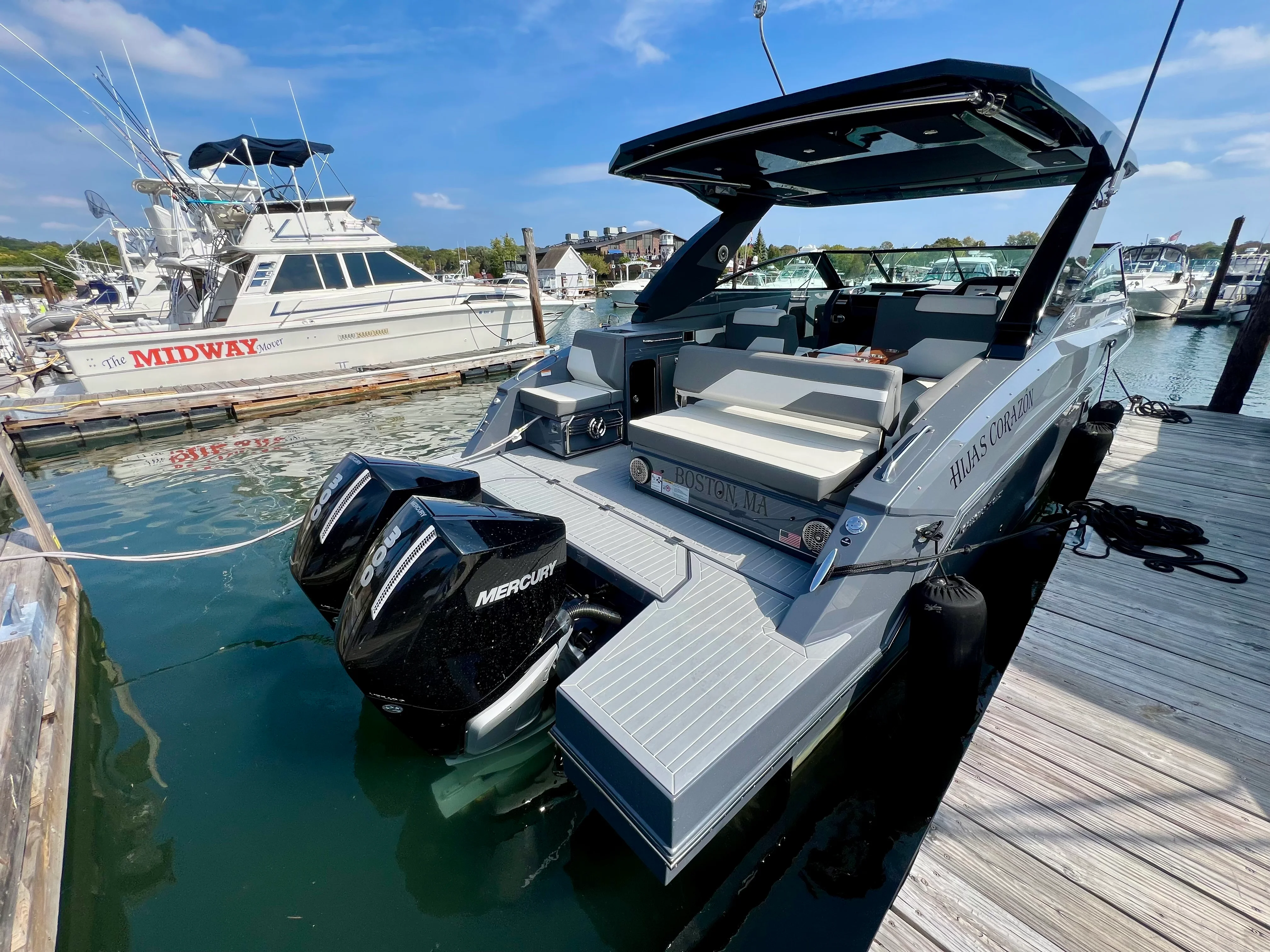 2023 Cruisers Yachts 34 GLS South Beach Outboard Image Thumbnail #4