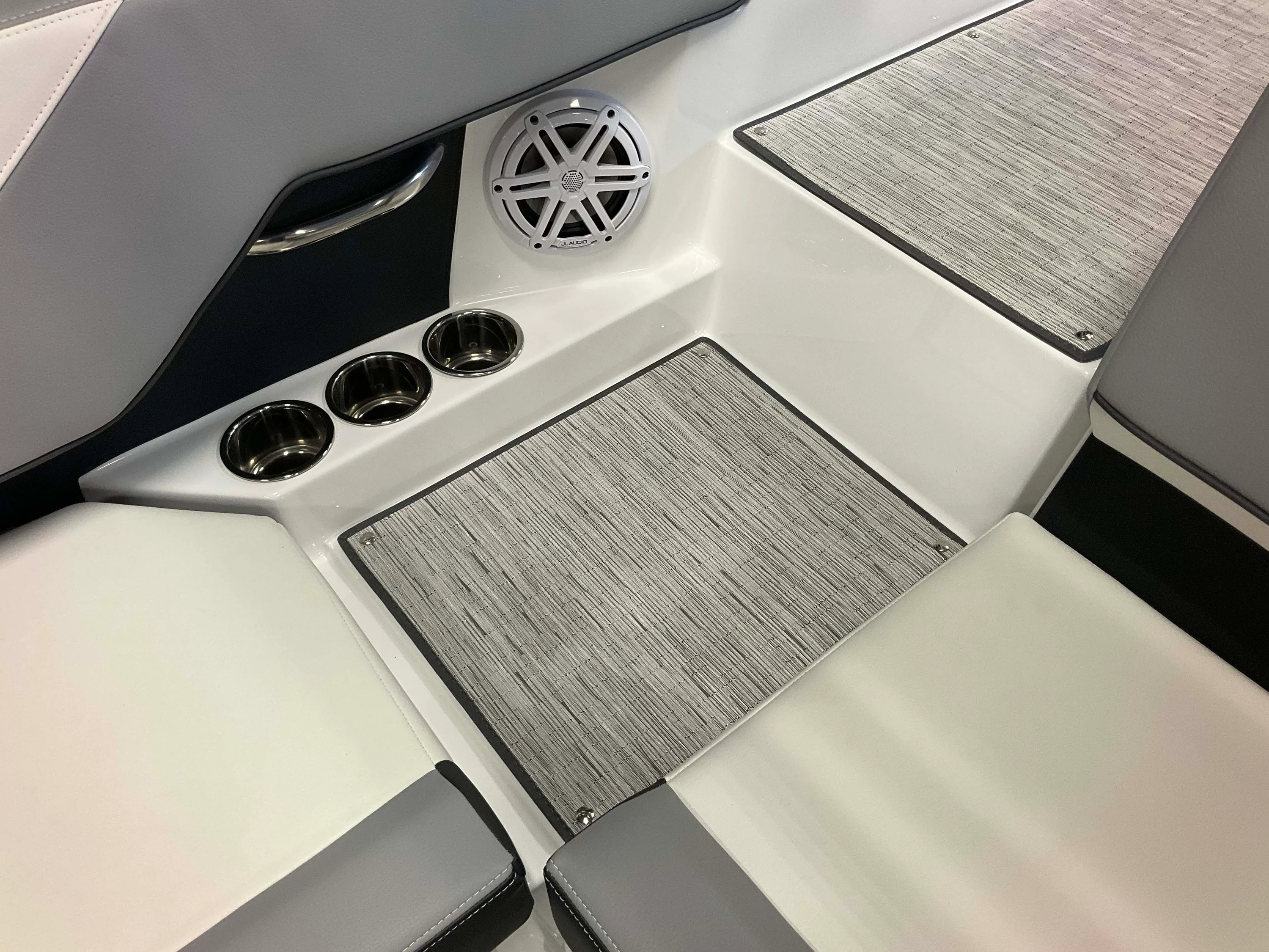 2026 Cobalt CS23 Image Thumbnail #46