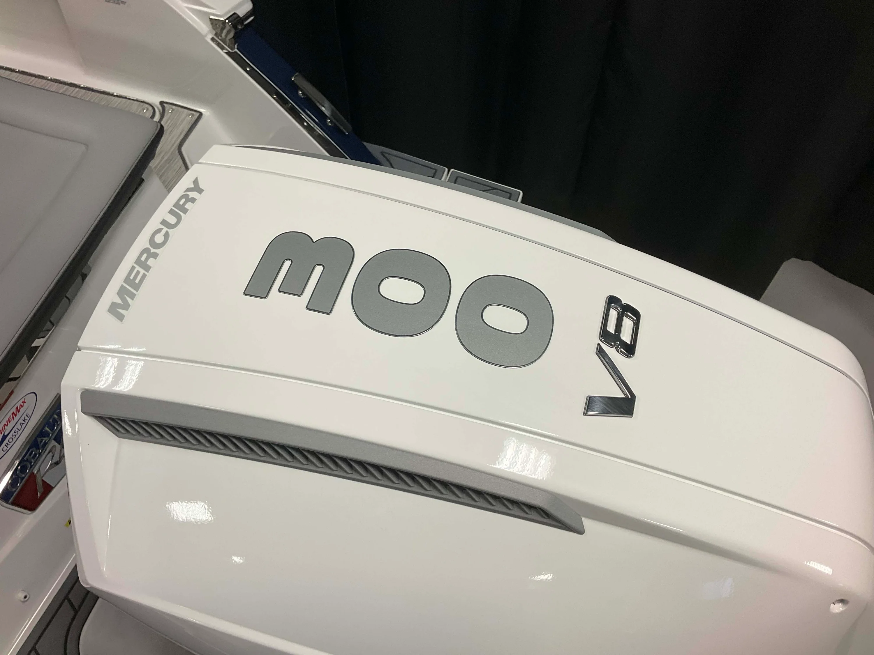 2026 Cobalt R4 Outboard Image Thumbnail #64