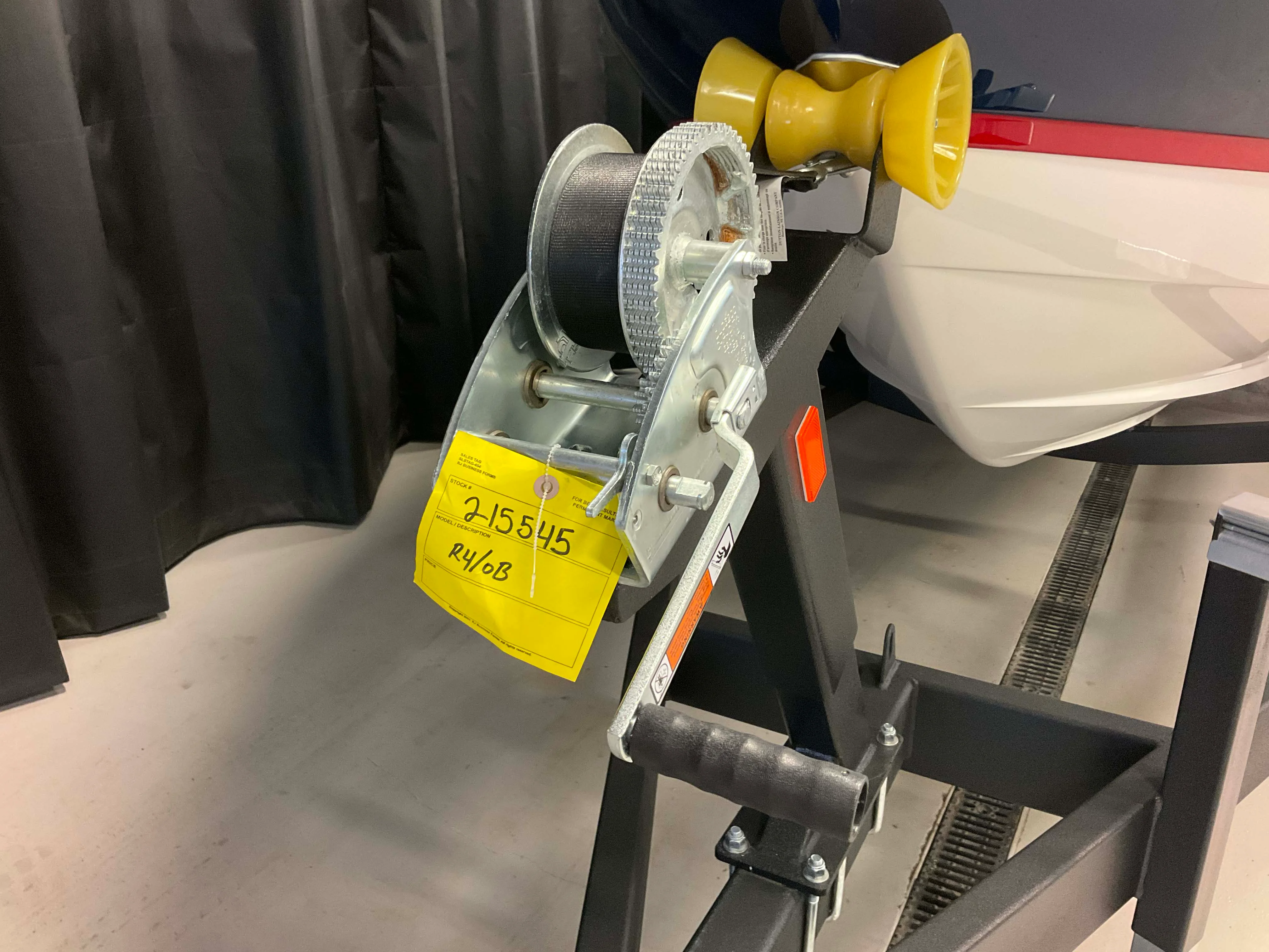 2026 Cobalt R4 Outboard Image Thumbnail #73