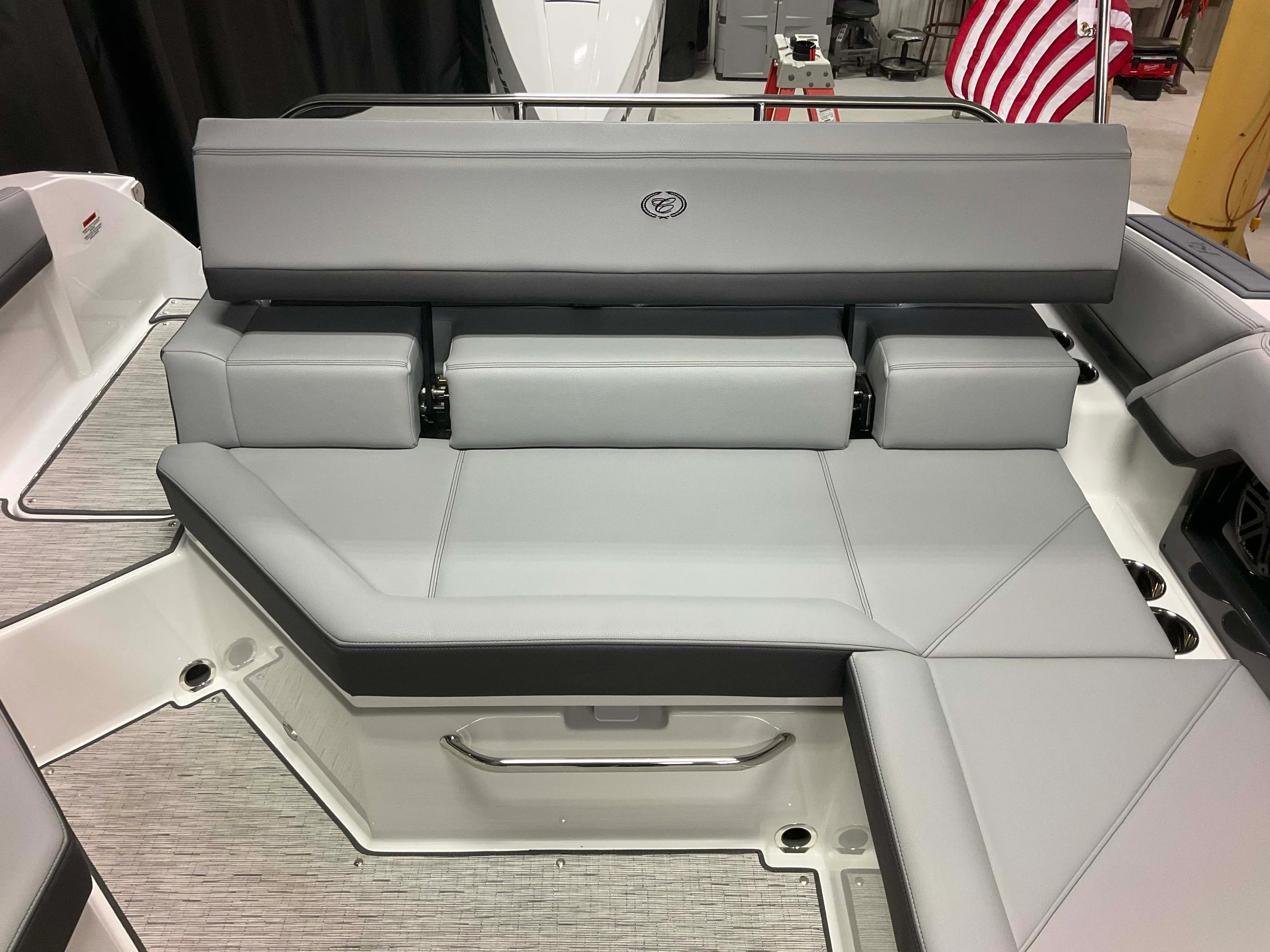 2026 Cobalt R4 Outboard Image Thumbnail #49