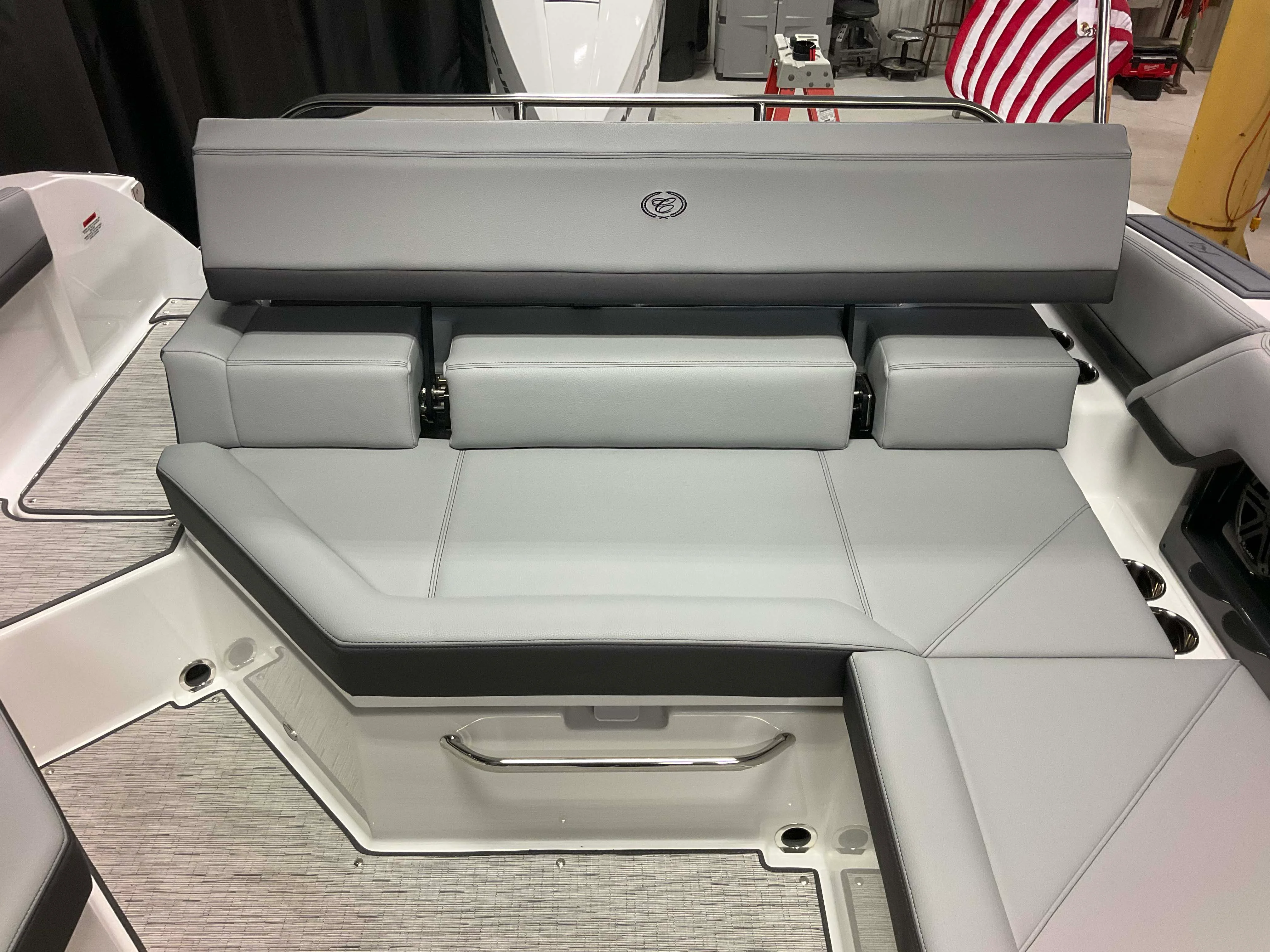 2026 Cobalt R4 Outboard Image Thumbnail #49