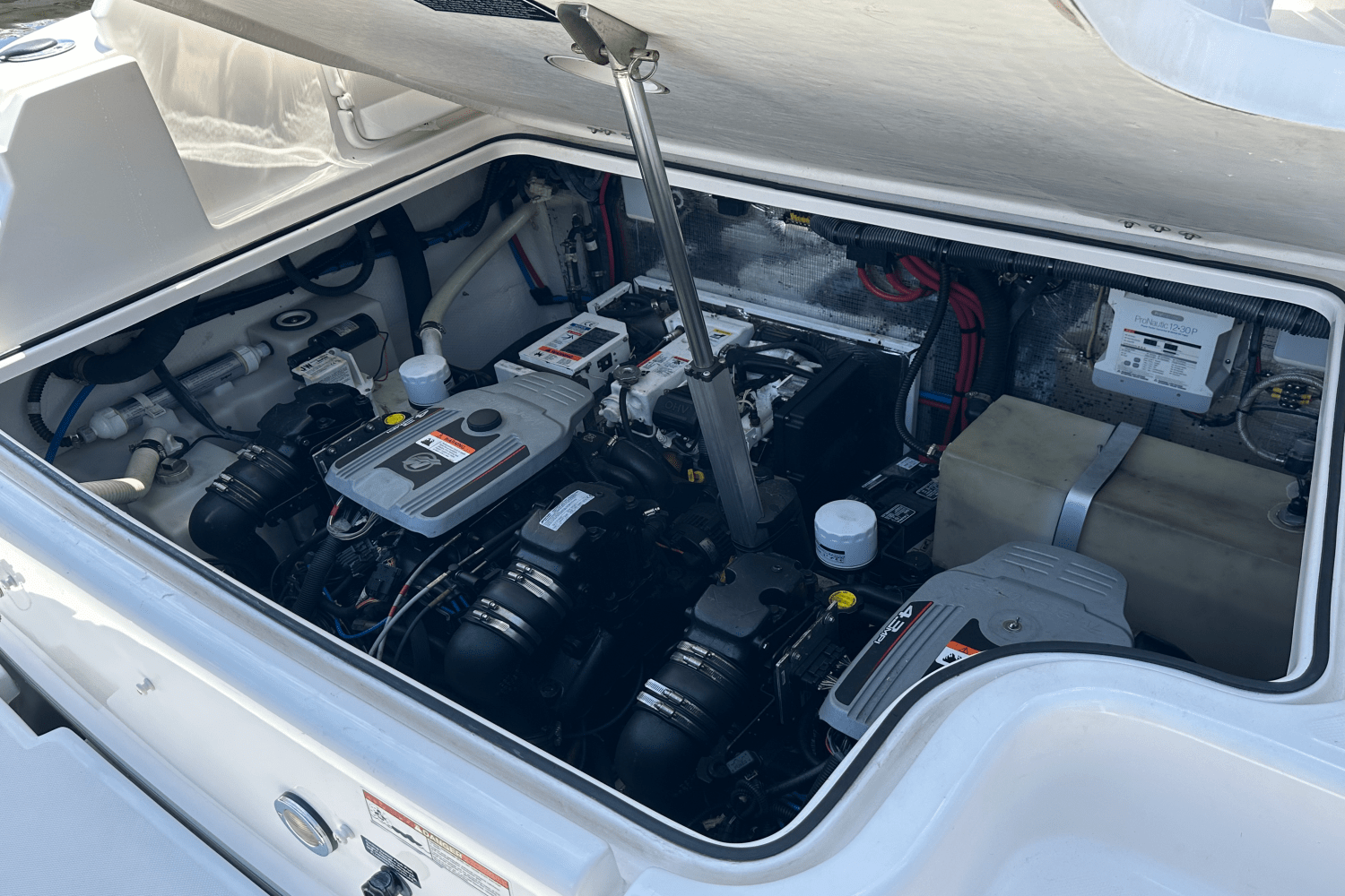 2015 Regal 30 EXPRESS Image Thumbnail #52