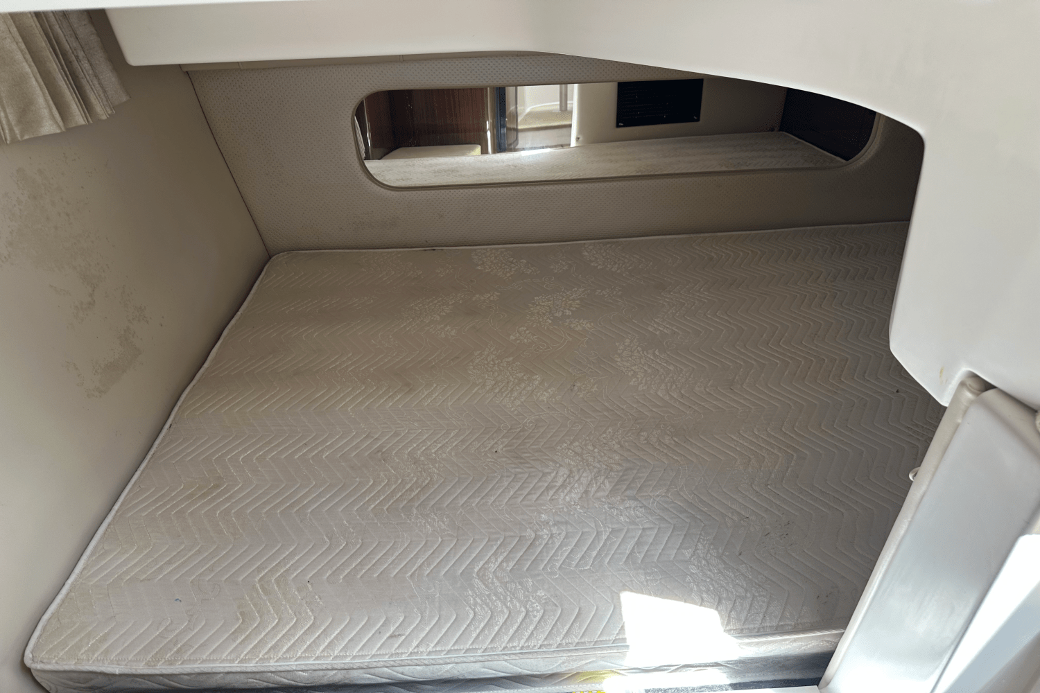 2015 Regal 30 EXPRESS Image Thumbnail #46