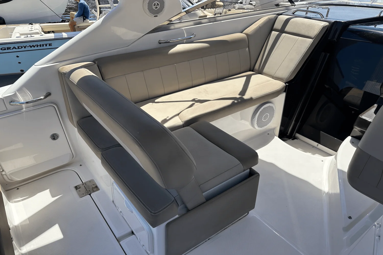 2015 Regal 30 EXPRESS Image Thumbnail #14