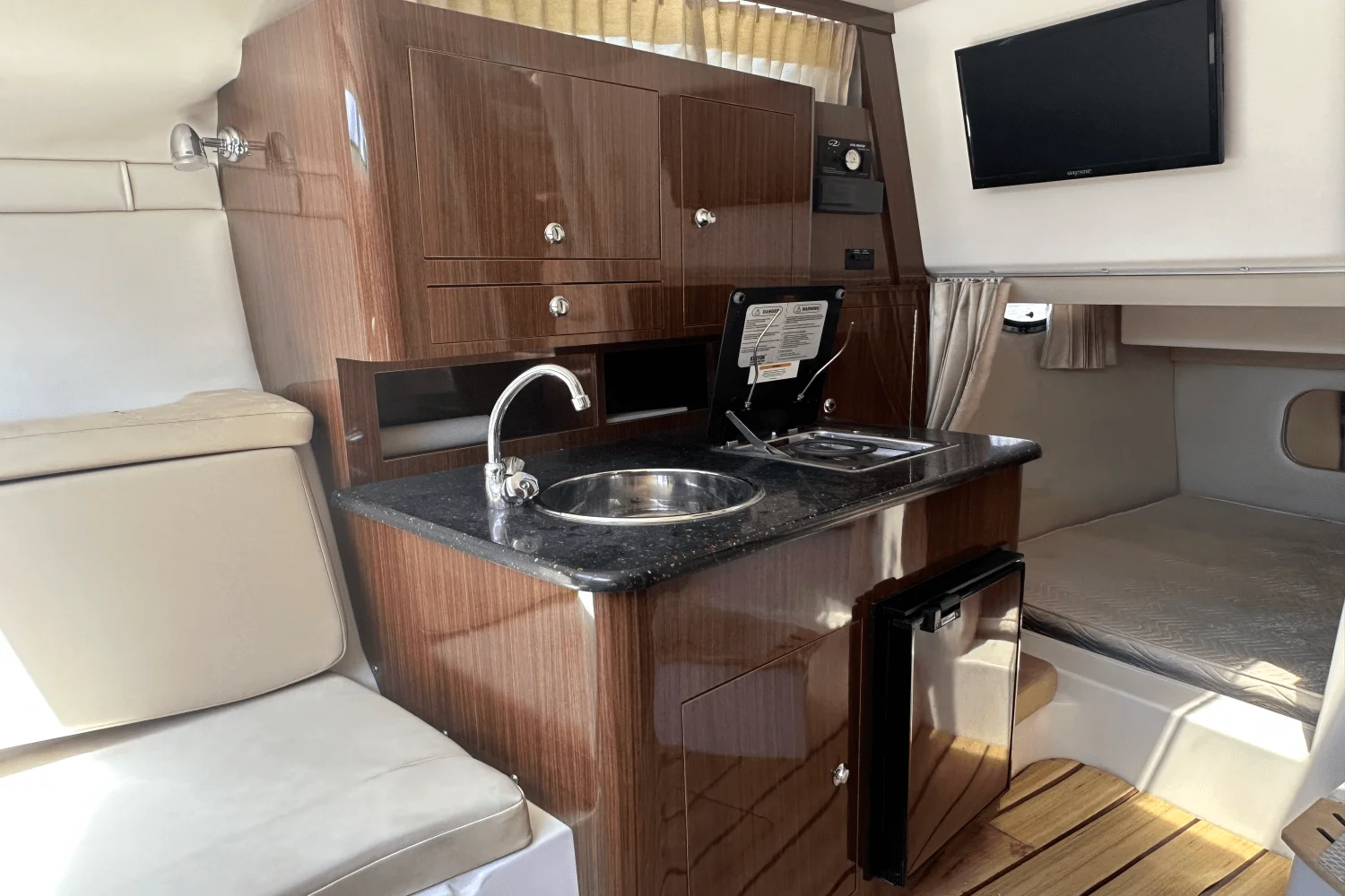 2015 Regal 30 EXPRESS Image Thumbnail #31