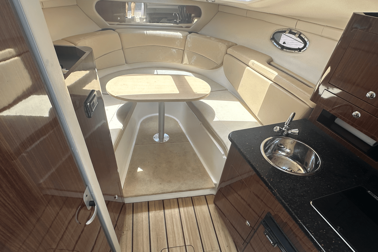 2015 Regal 30 EXPRESS Image Thumbnail #34